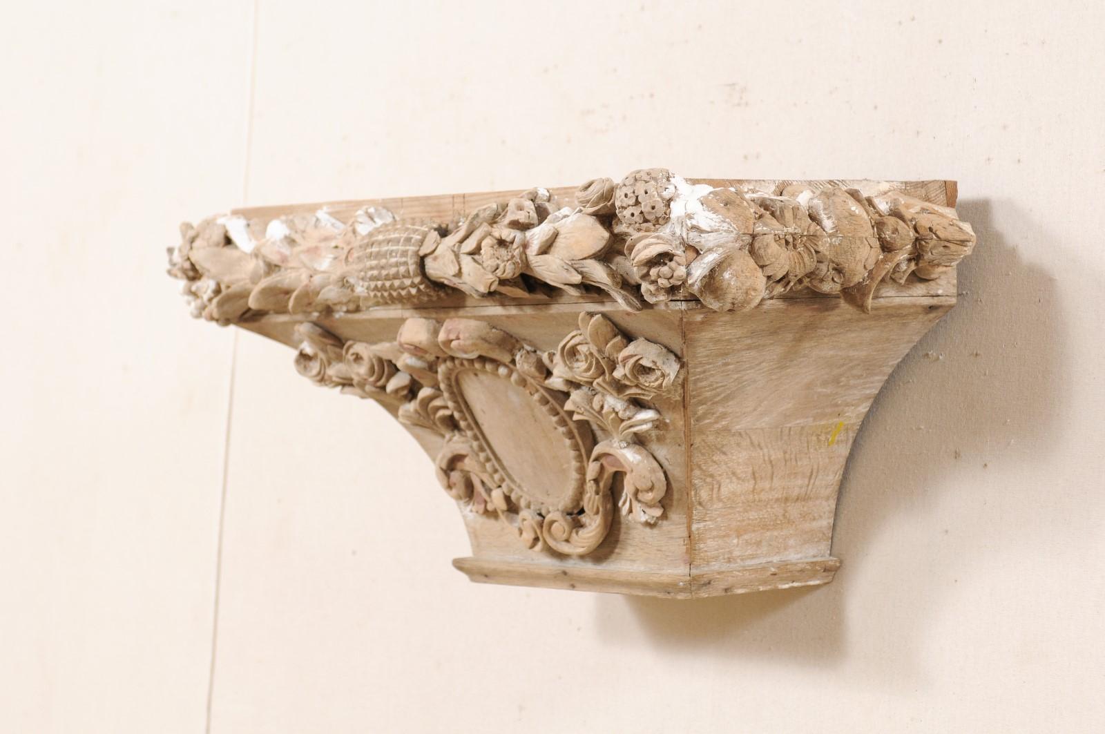 Spanish Carved-Wood Capital Decorative Architectural Wall Bracket, 19th Century In Good Condition For Sale In Atlanta, GA
