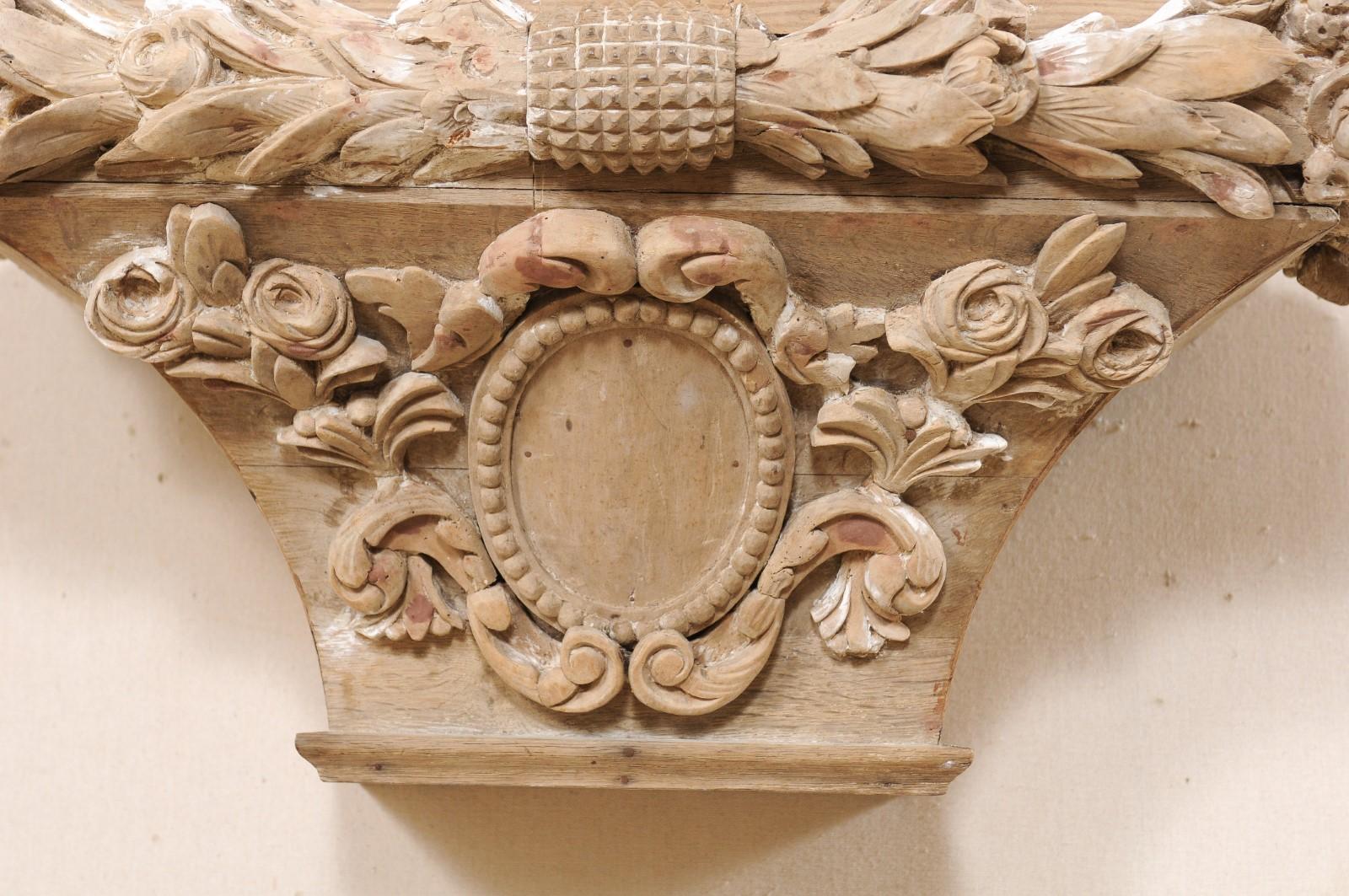 Spanish Carved-Wood Capital Decorative Architectural Wall Bracket, 19th Century For Sale 3