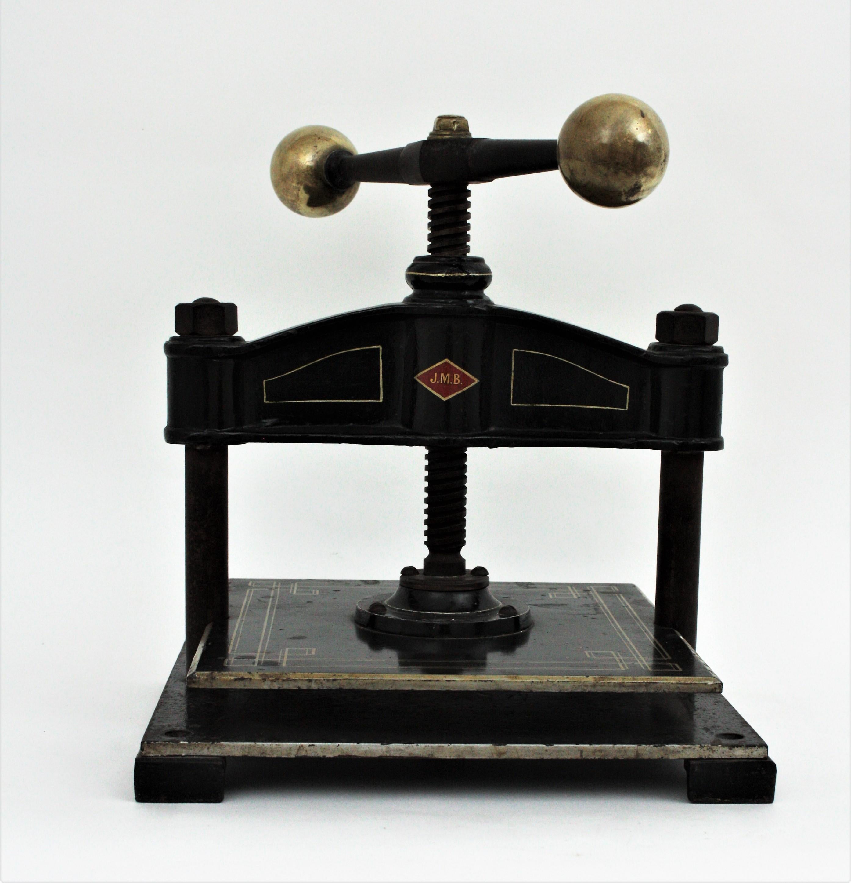 Spanish Cast Iron and Brass Paper Book Press, Early 20th Century In Good Condition In Barcelona, ES