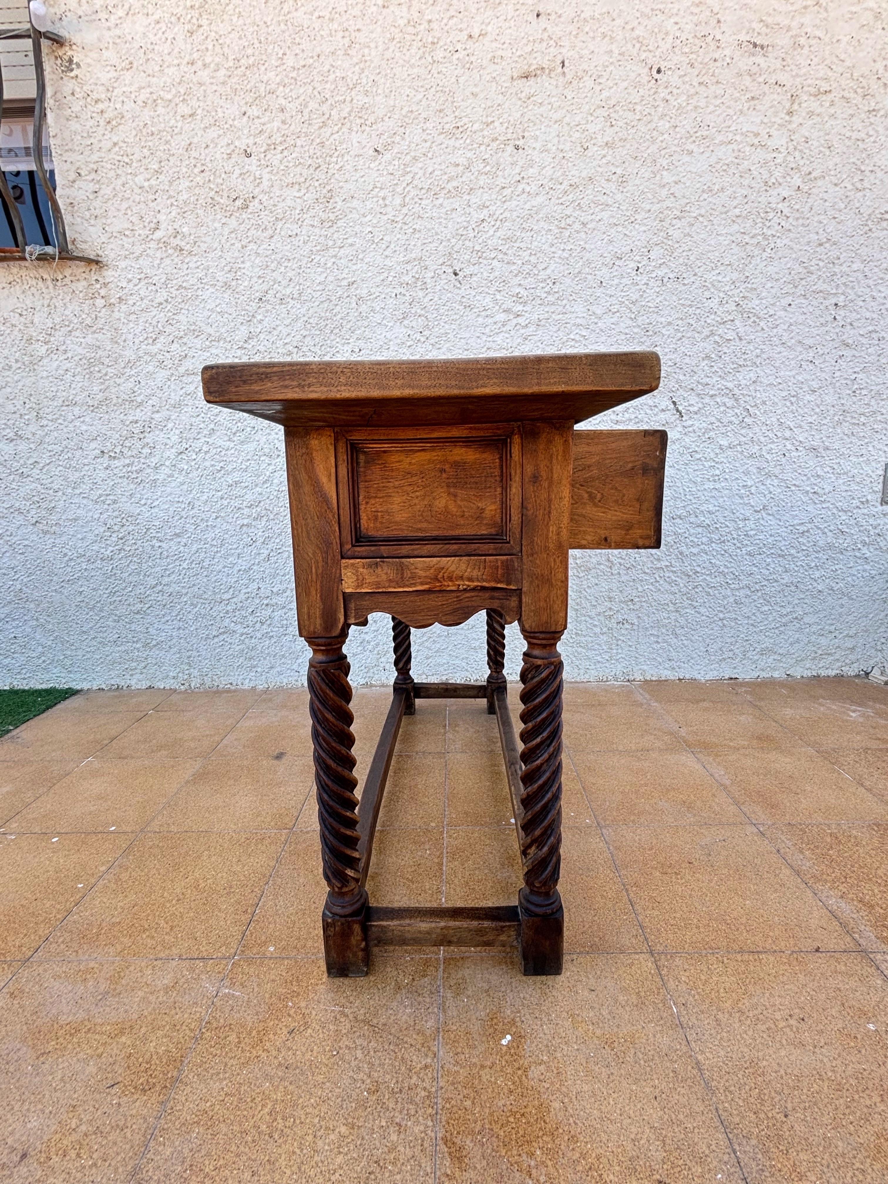 Late 19th Century Spanish Castilian Console Table With Two Carved Drawers And Turned Legs, 1890s For Sale