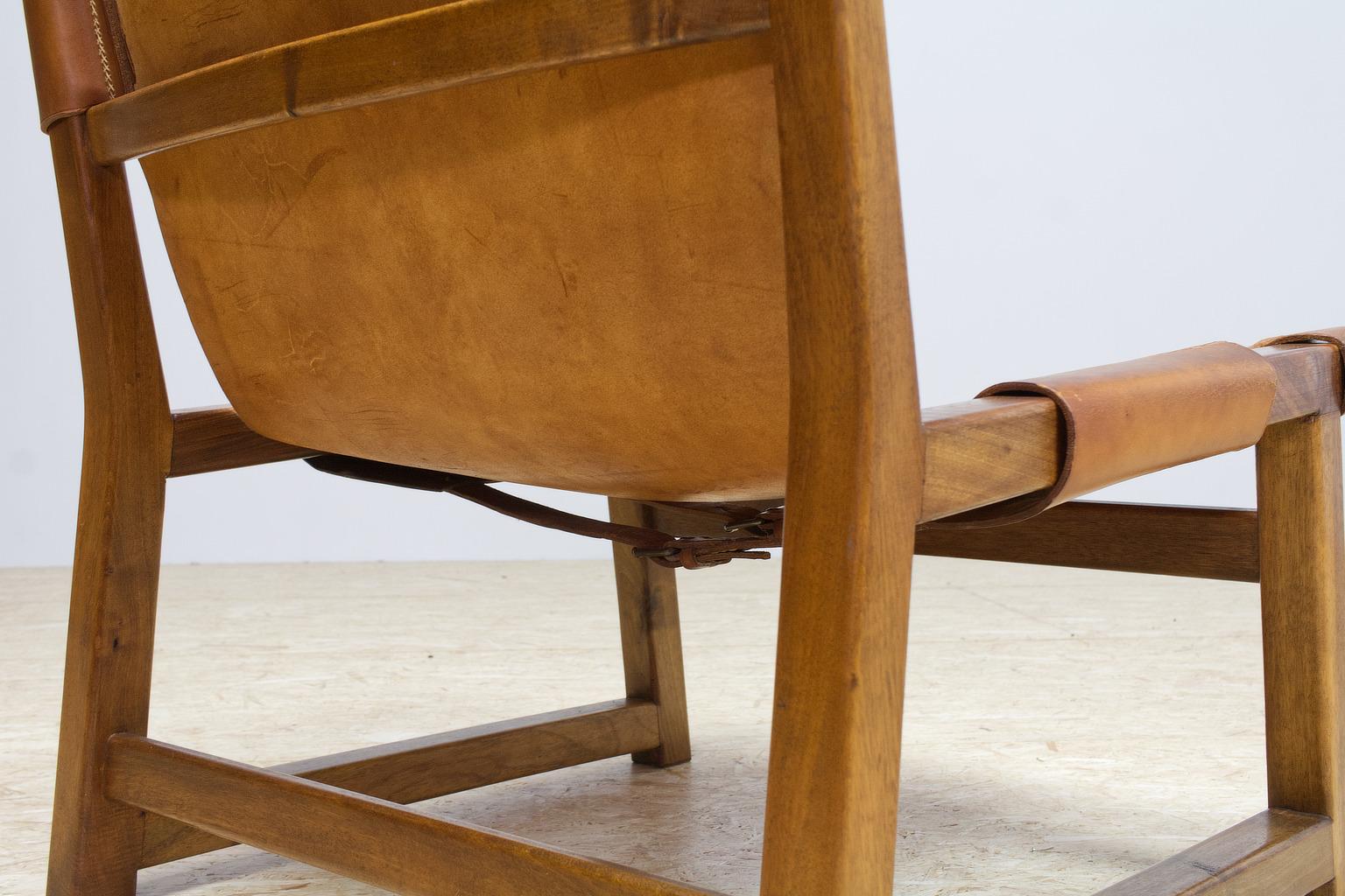 Spanish Chair by Paco Munoz in Walnut and Leather, 1960s Midcentury Design 3
