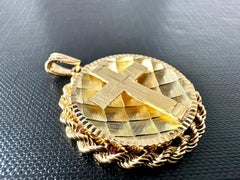 Spanish “Chapiteau” Cross on Round Pendant in 18kt Yellow Gold