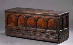 Spanish Chest with Arcade design