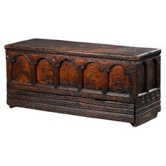 Spanish Chest with Arcade design