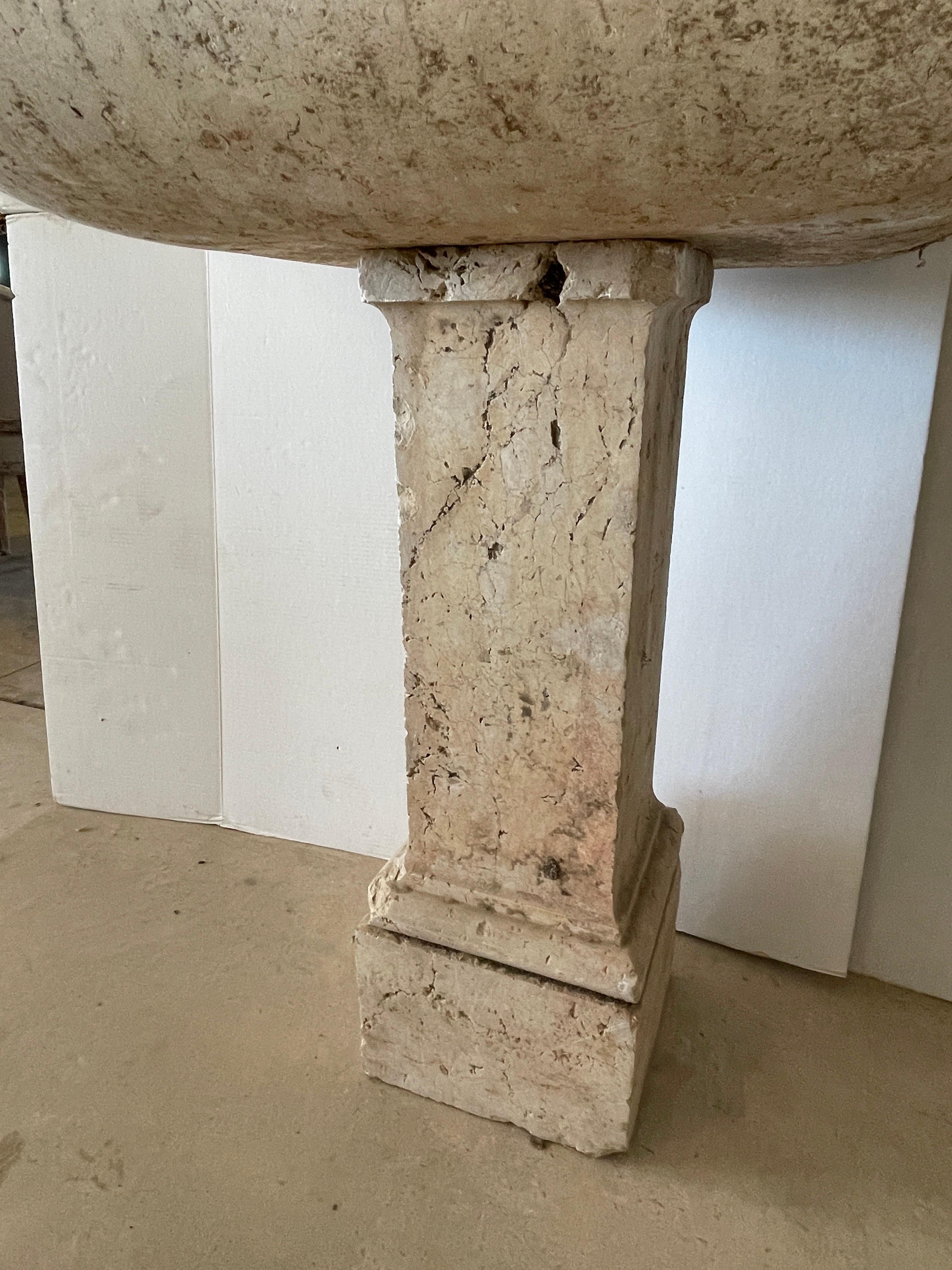 Spanish Circa 1750-1800 Stone Pedestal Sink In Good Condition In Houston, TX