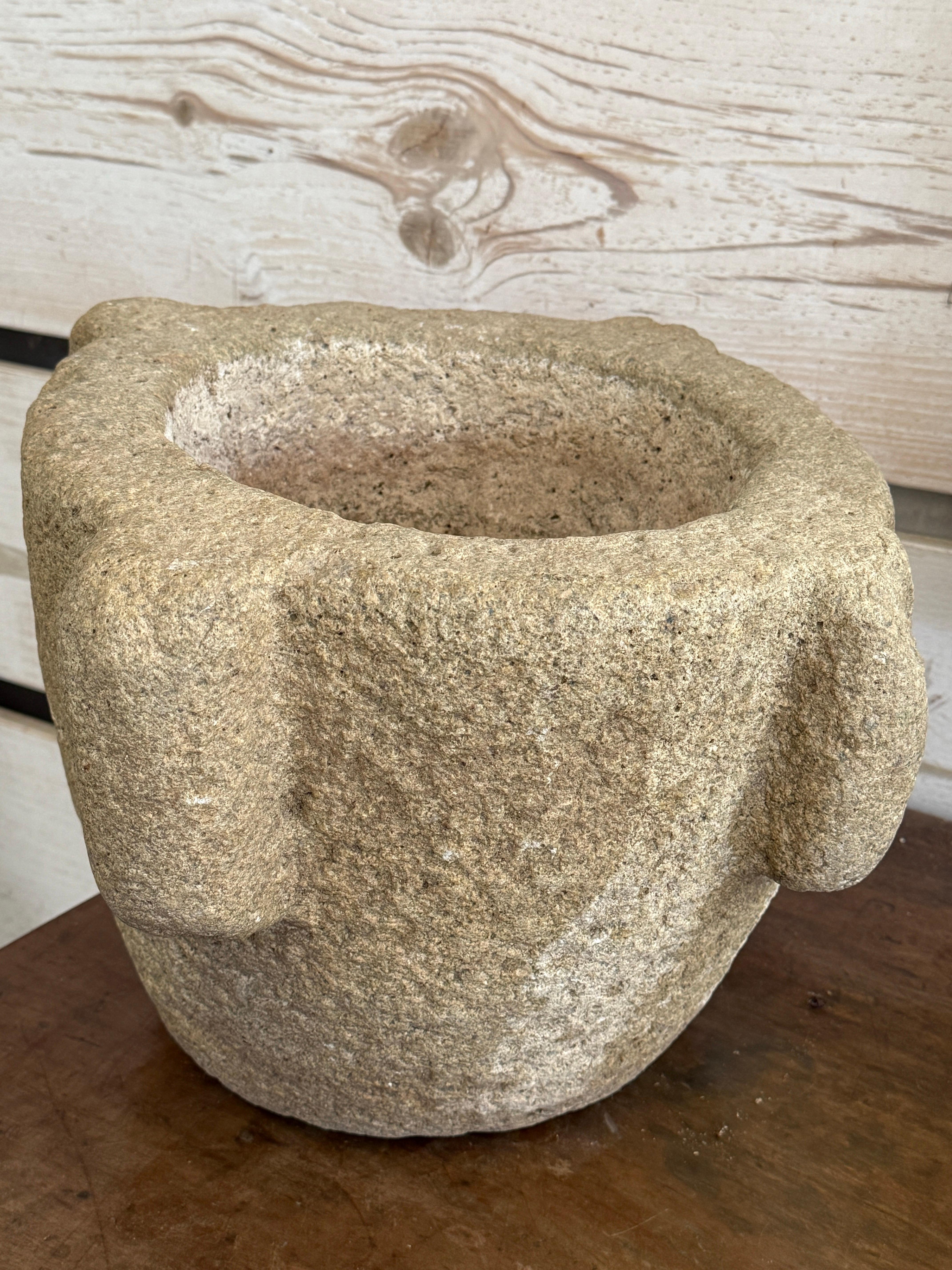 Espagnol Mortier de pierre en granit espagnol Circa Early 1700s en vente