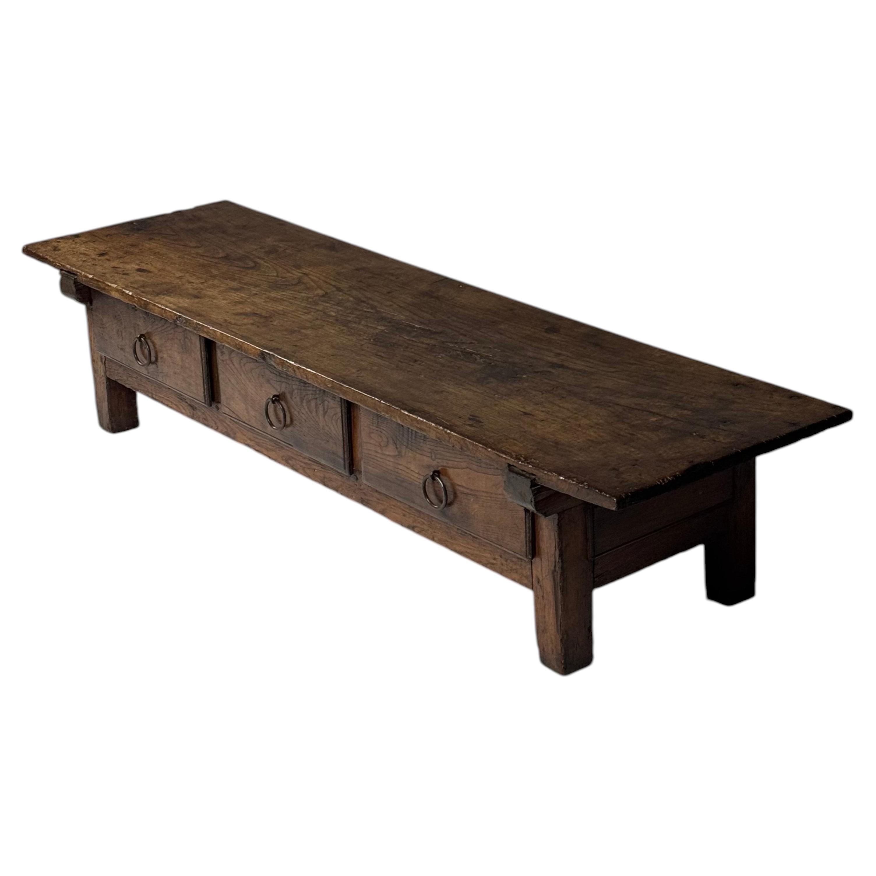 Spanish coffee table 18th century 215cm