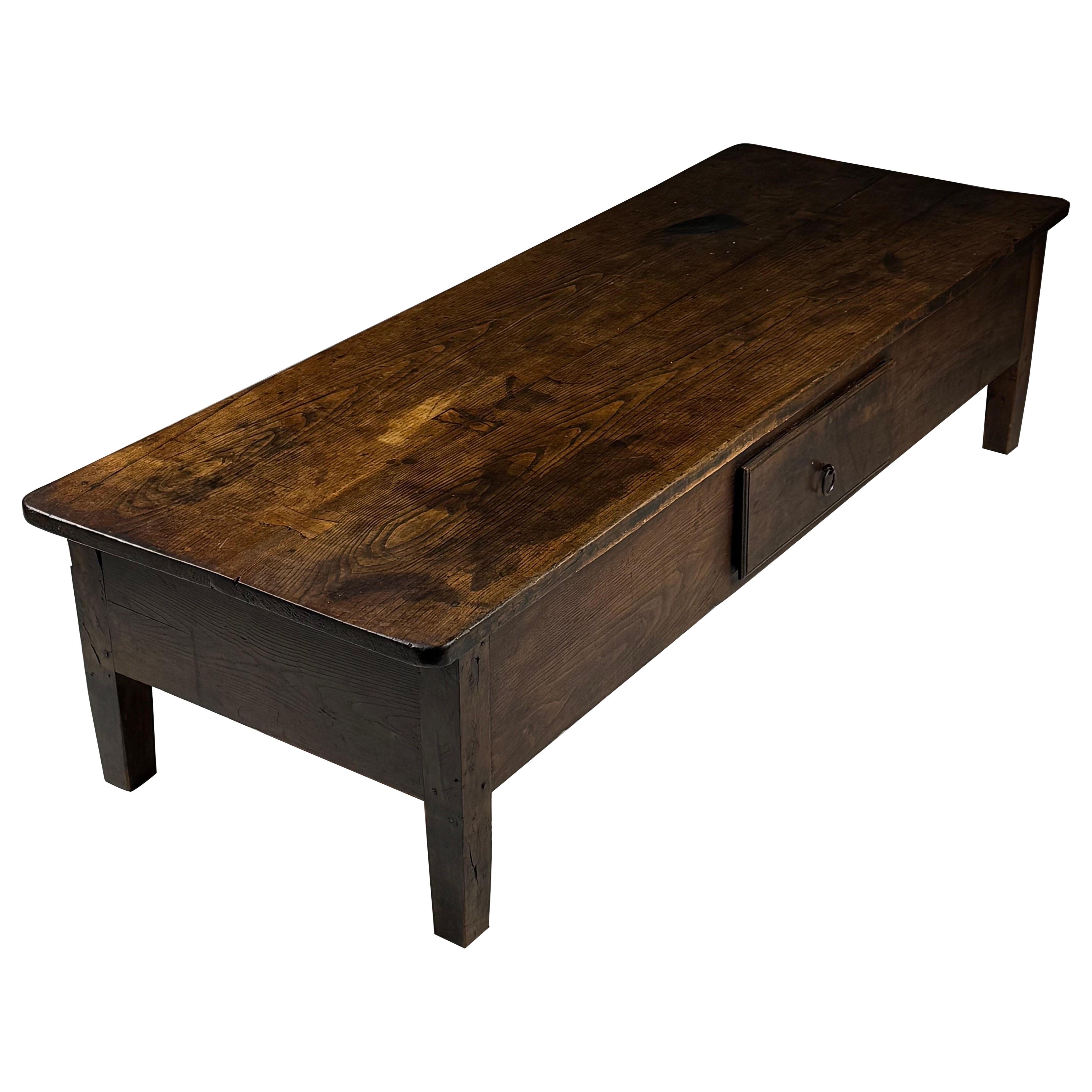 Table basse espagnole 18e siècle