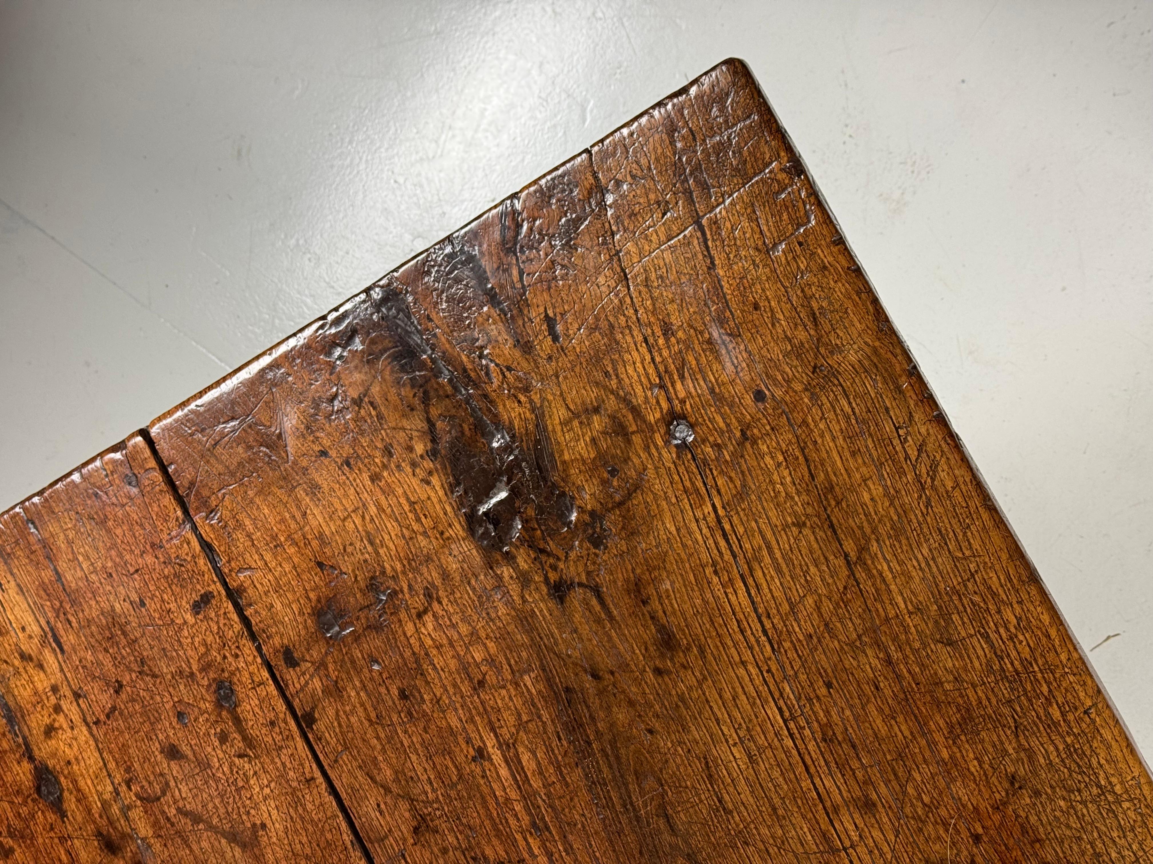 Spanish coffee table, 19th century For Sale 9