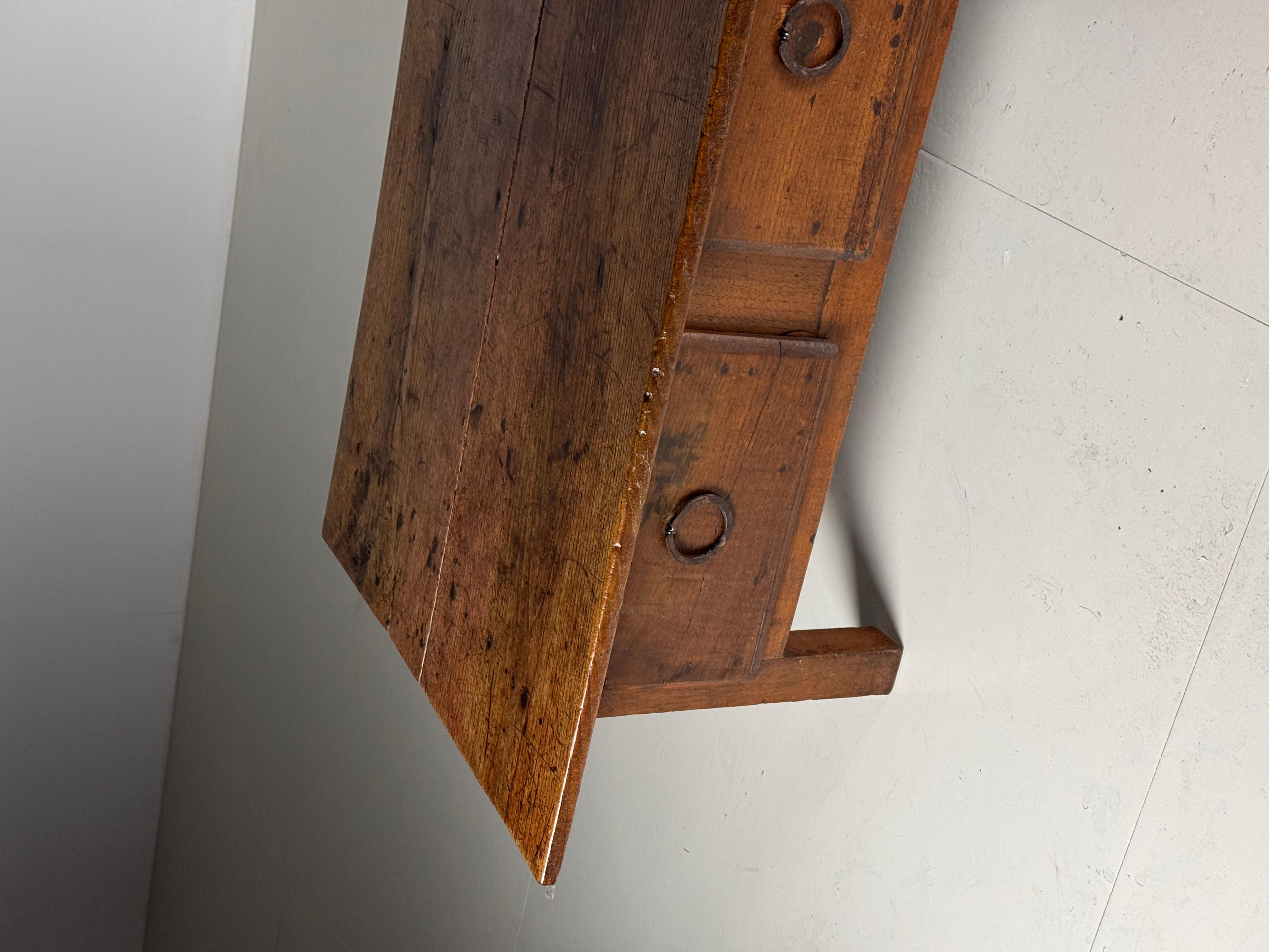 Spanish coffee table, 19th century For Sale 10