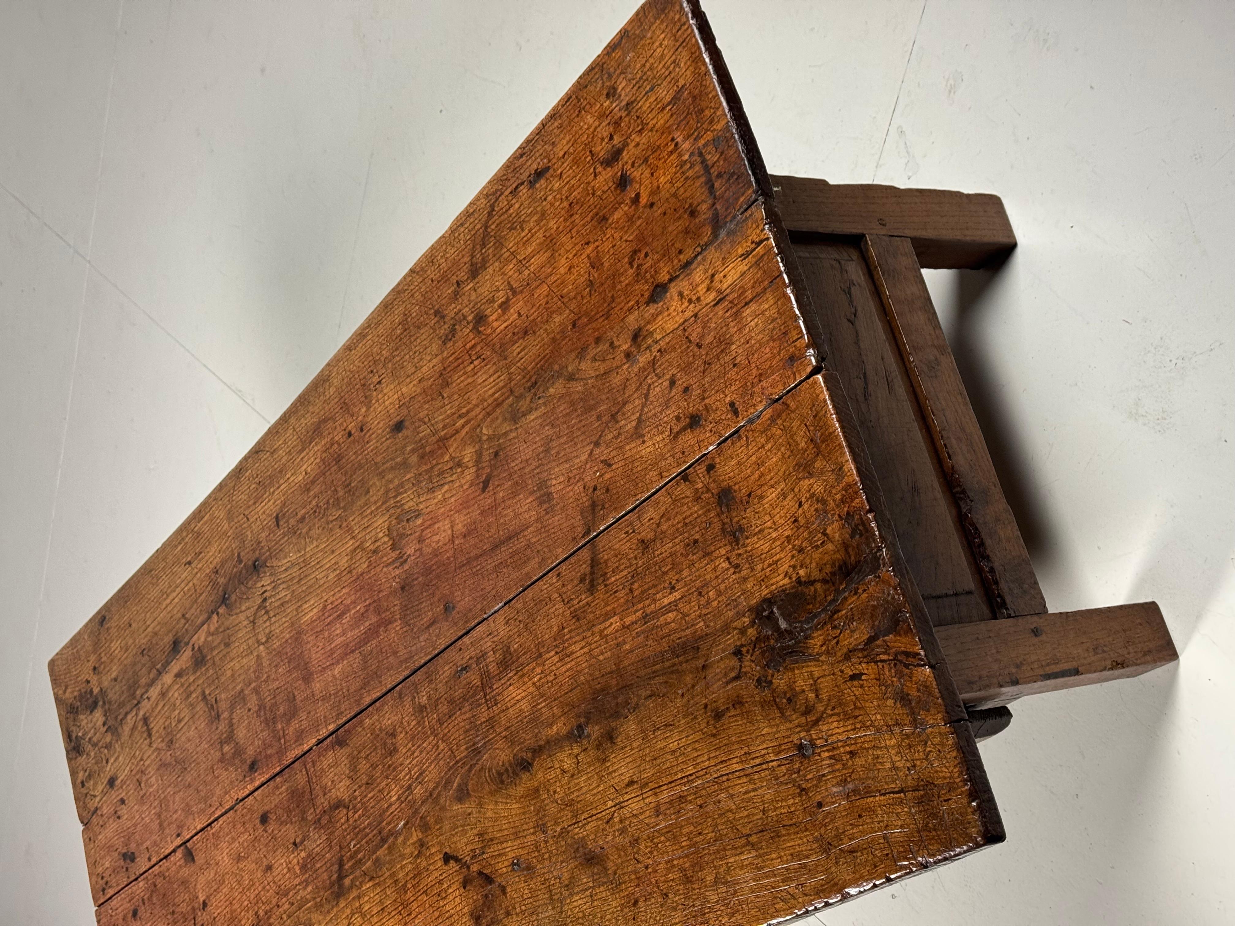 Wood Spanish coffee table, 19th century For Sale