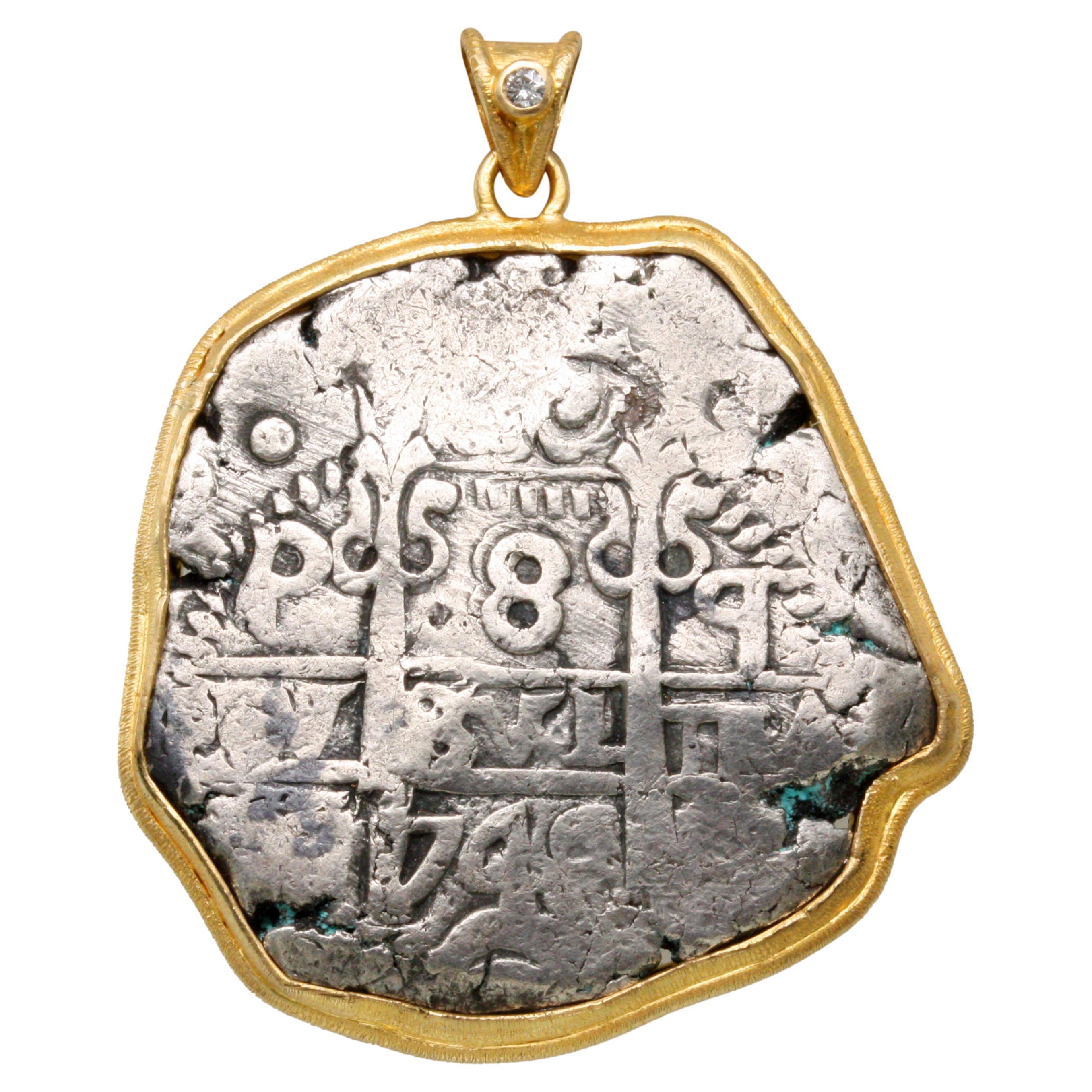 Spanische spanische Kolonialzeit 1745 8 Reales Silber ""Set von acht"" Münze 18K Gold Anhänger im Angebot