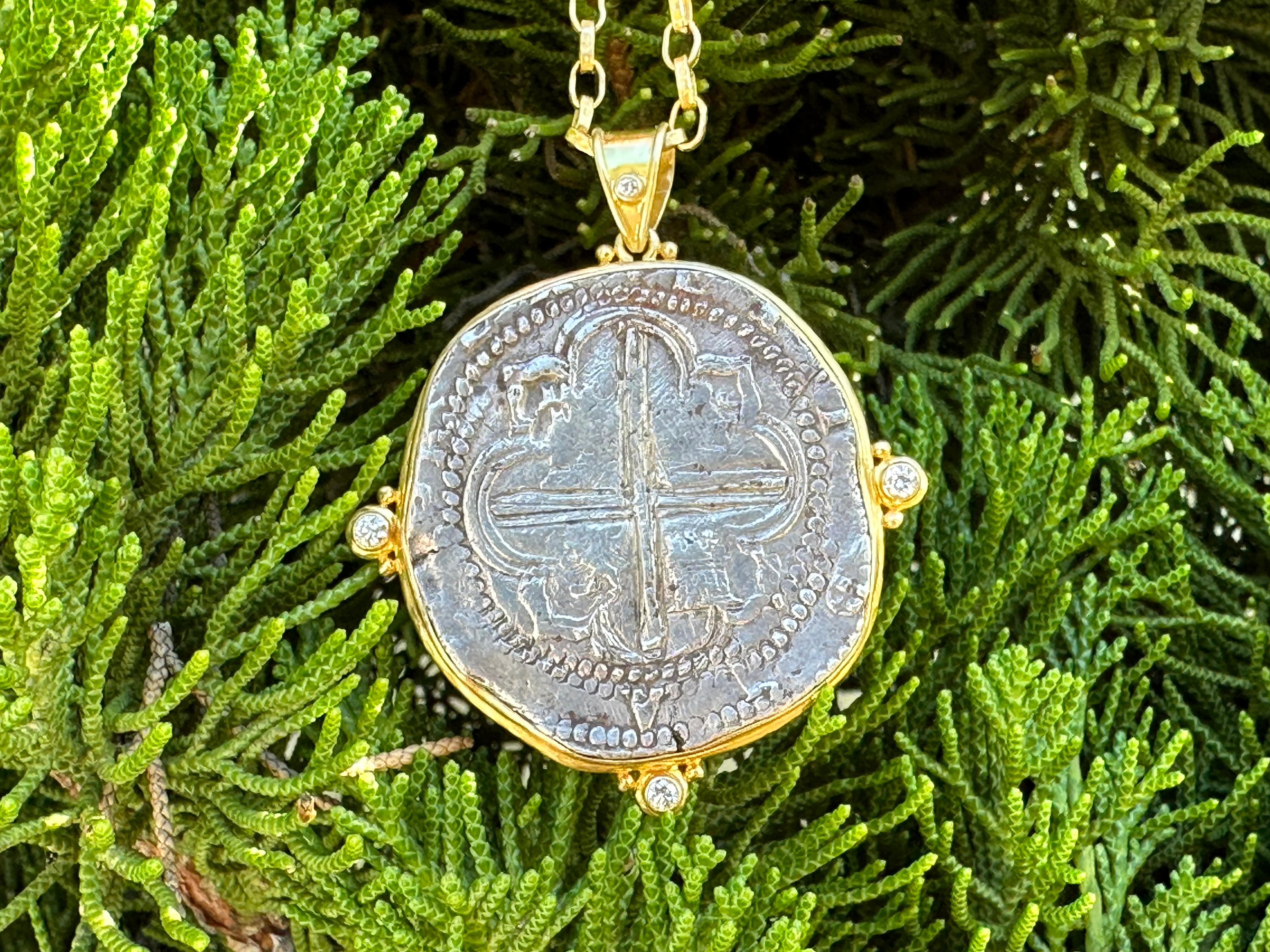 Spanish Colonial Bolivia 1600's Eight Reales Coin Diamonds 18K Gold Pendant For Sale 3