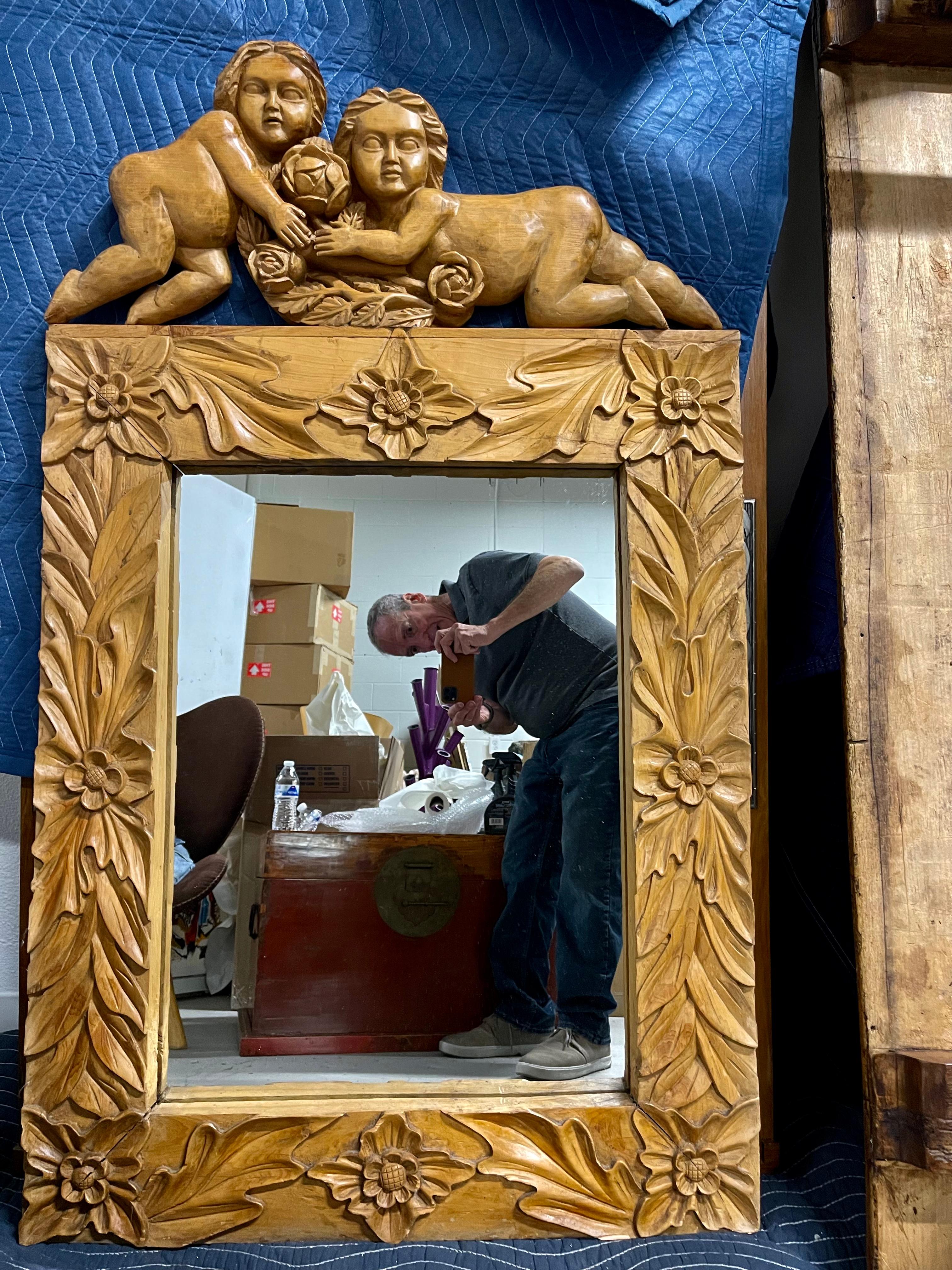 Spanish Colonial Carved Cherub Mirror In Good Condition For Sale In Palm Springs, CA