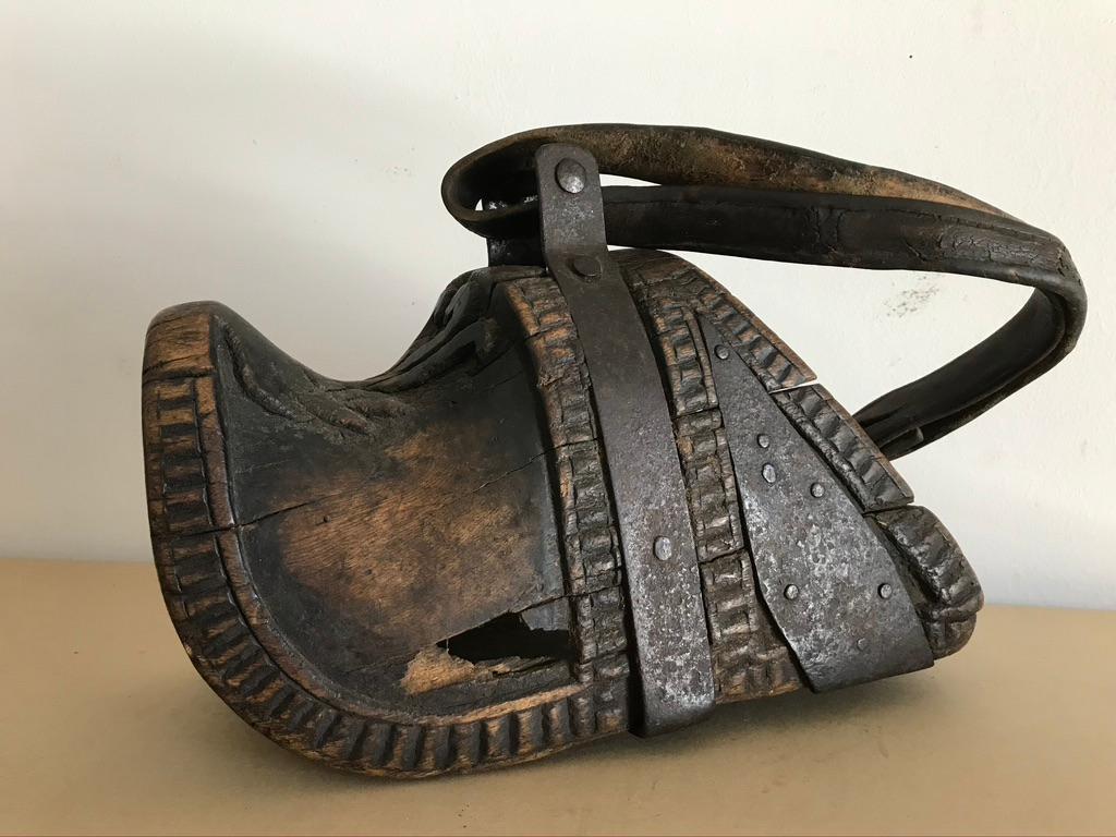 Spanish Colonial Carved Wood and Iron Stirrups For Sale 1