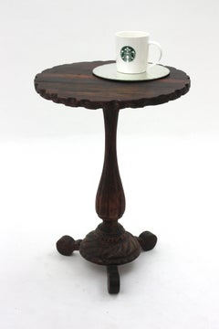Spanische Kolonialzeit geschnitzt Gueridon End / Beistelltisch