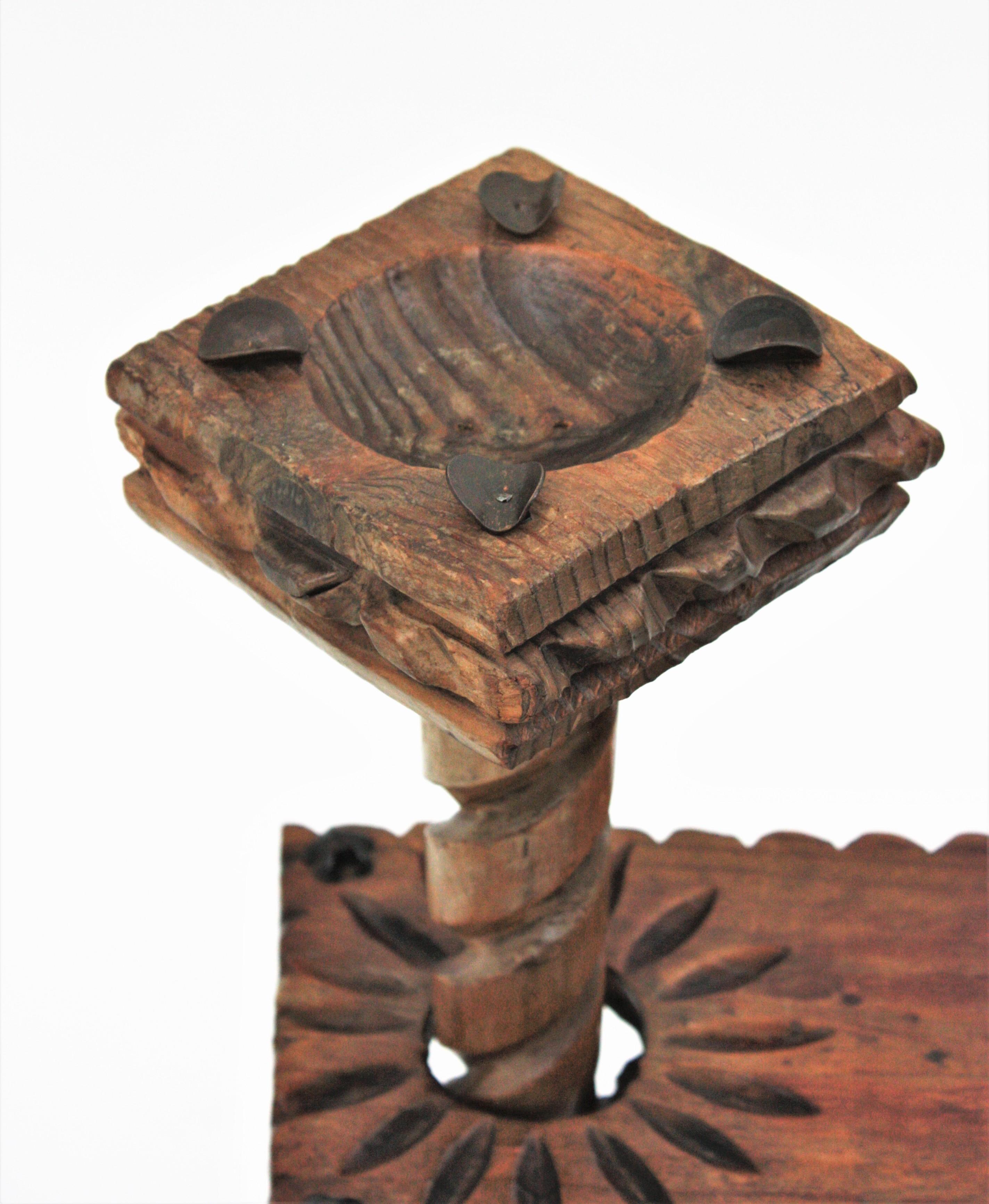 20th Century Spanish Colonial End or Side Table with Ashtray in Carved Wood, 1940s For Sale