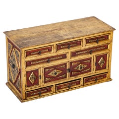 Spanisch Kolonial vergoldet Wood Vargueno mit roten und schwarzen Farbe