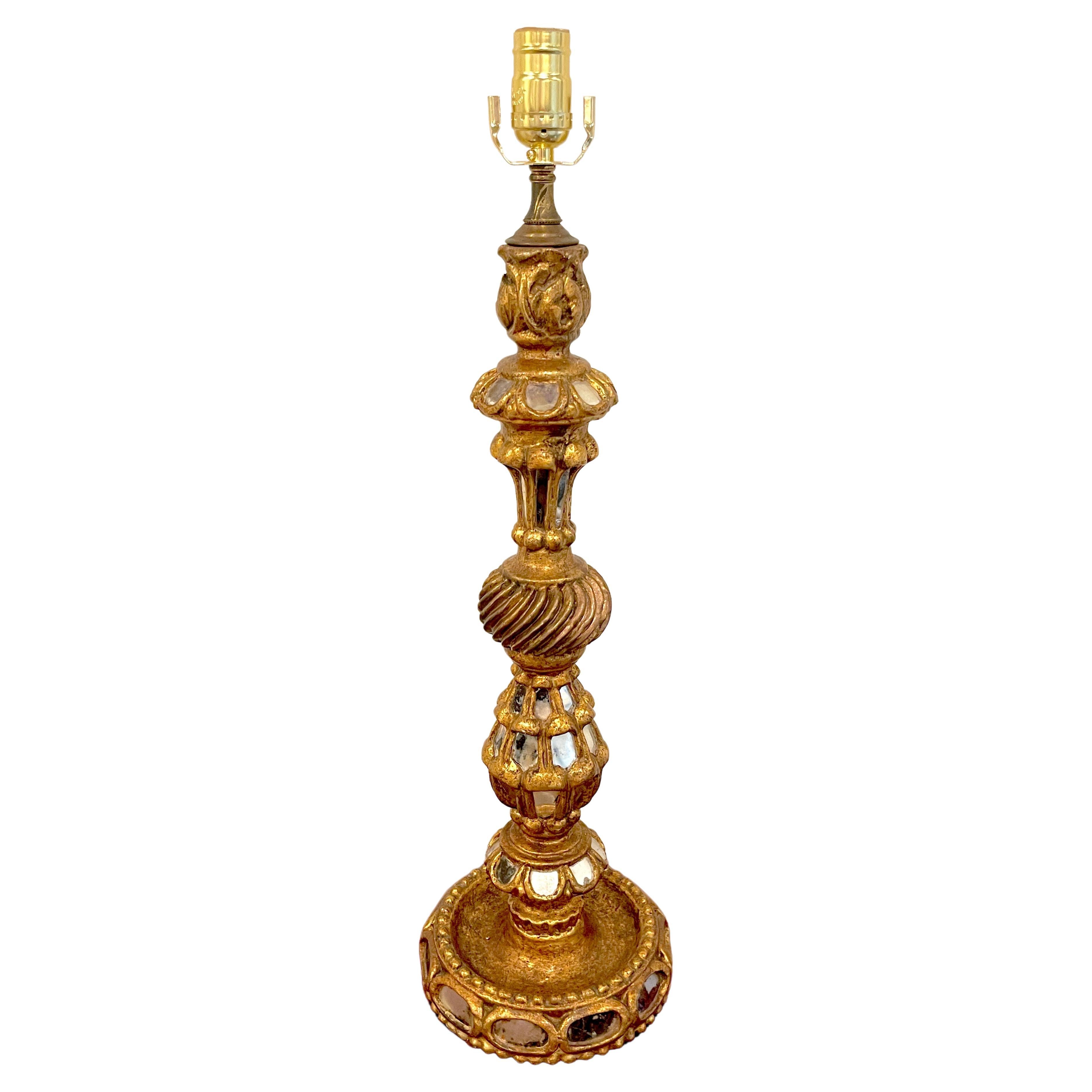 Chandelier colonial espagnol en bois doré et miroir, converti en lampe