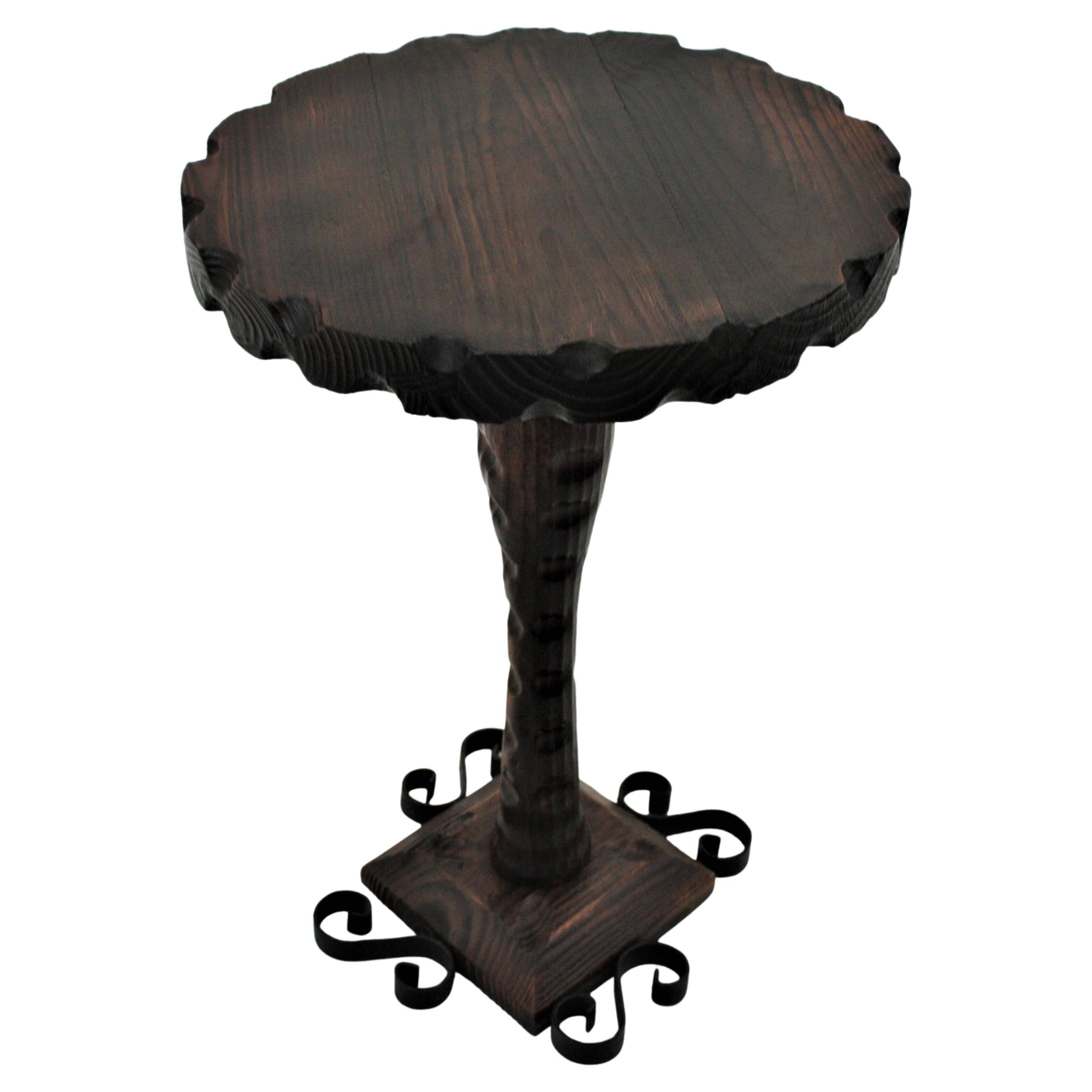 Spanish Colonial Side Table Gueridon in Carved Wood, 1940s