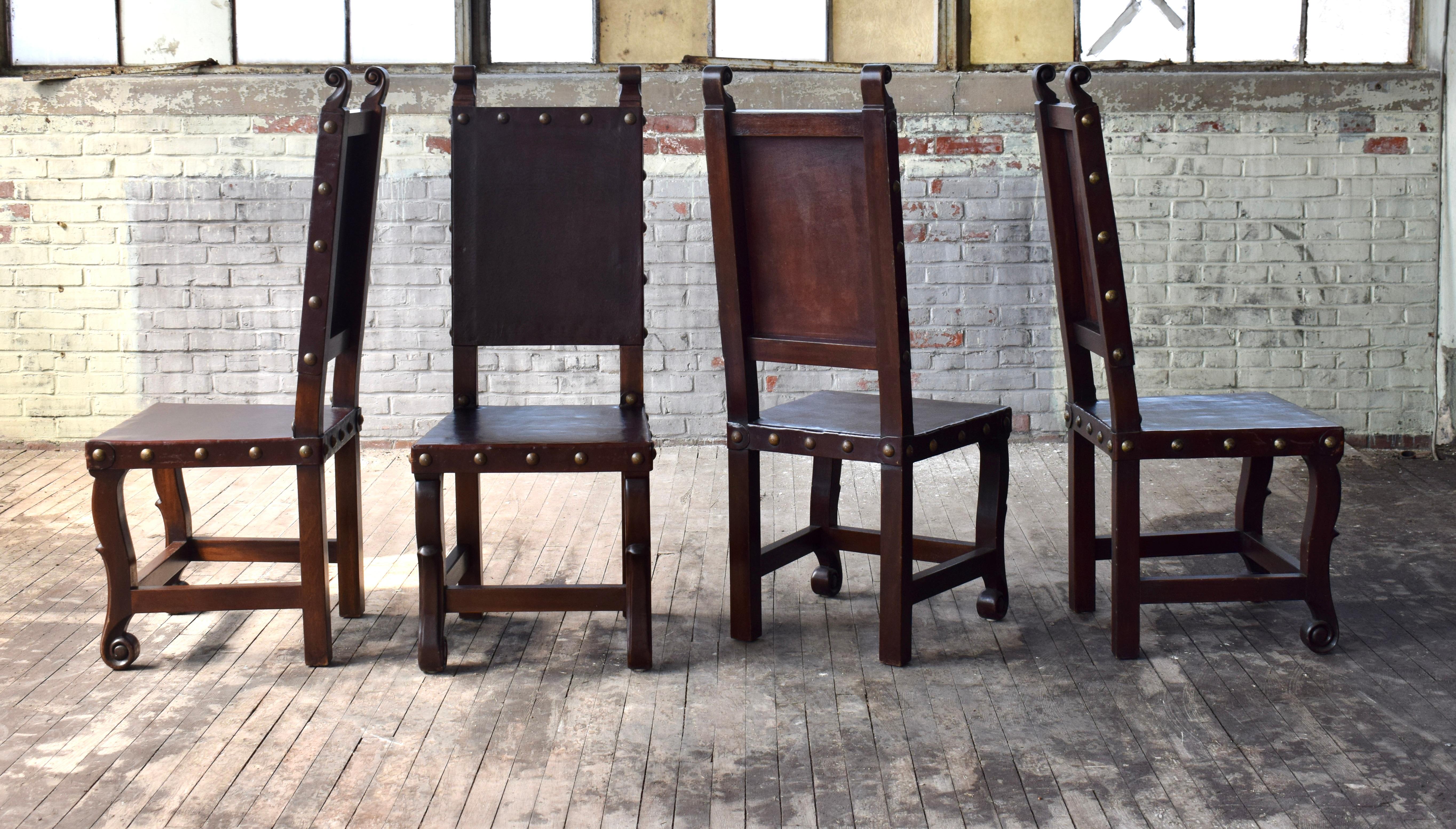 Esszimmerstühle aus Leder im spanischen Kolonialstil, 10er-Set im Angebot 1