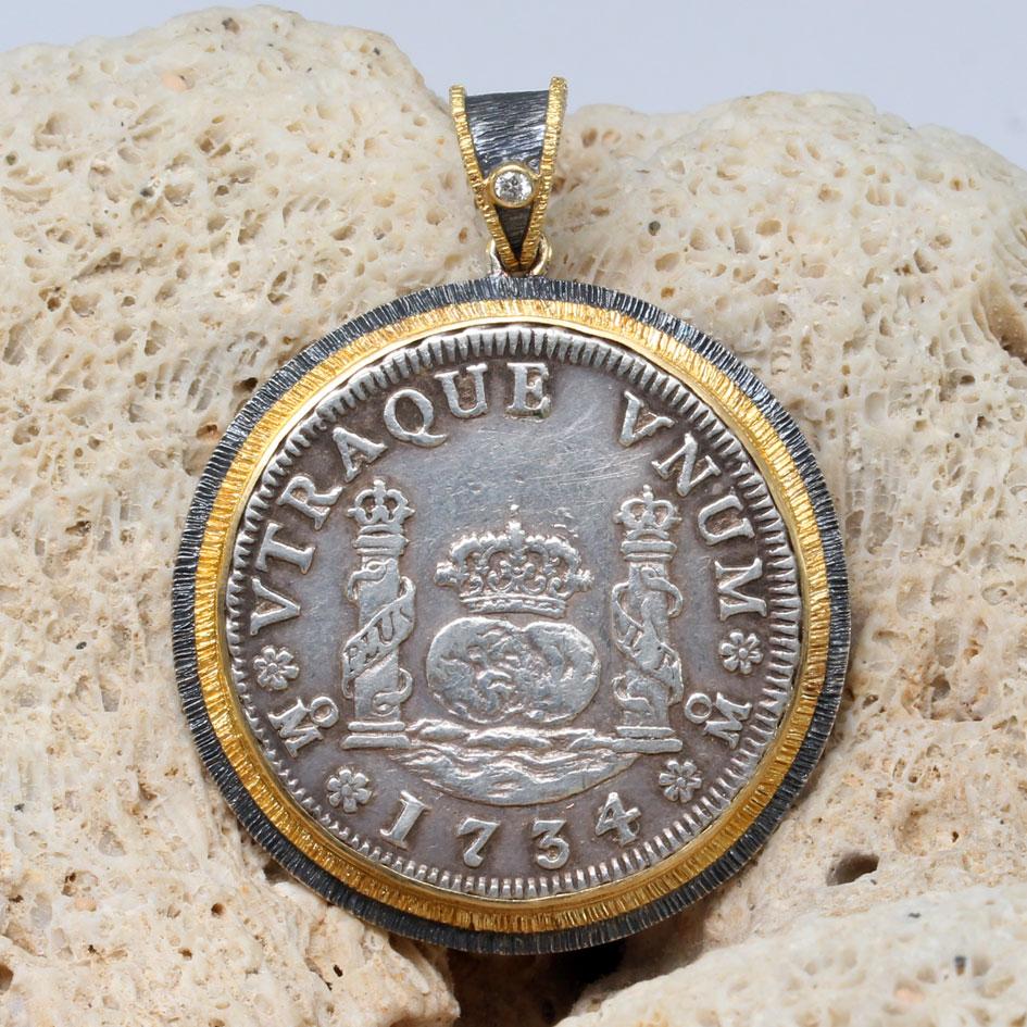 Spanish Colonial Mexico 1734 Two Reales Coin Diamond Sterling 18K Gold Pendant In New Condition For Sale In Soquel, CA