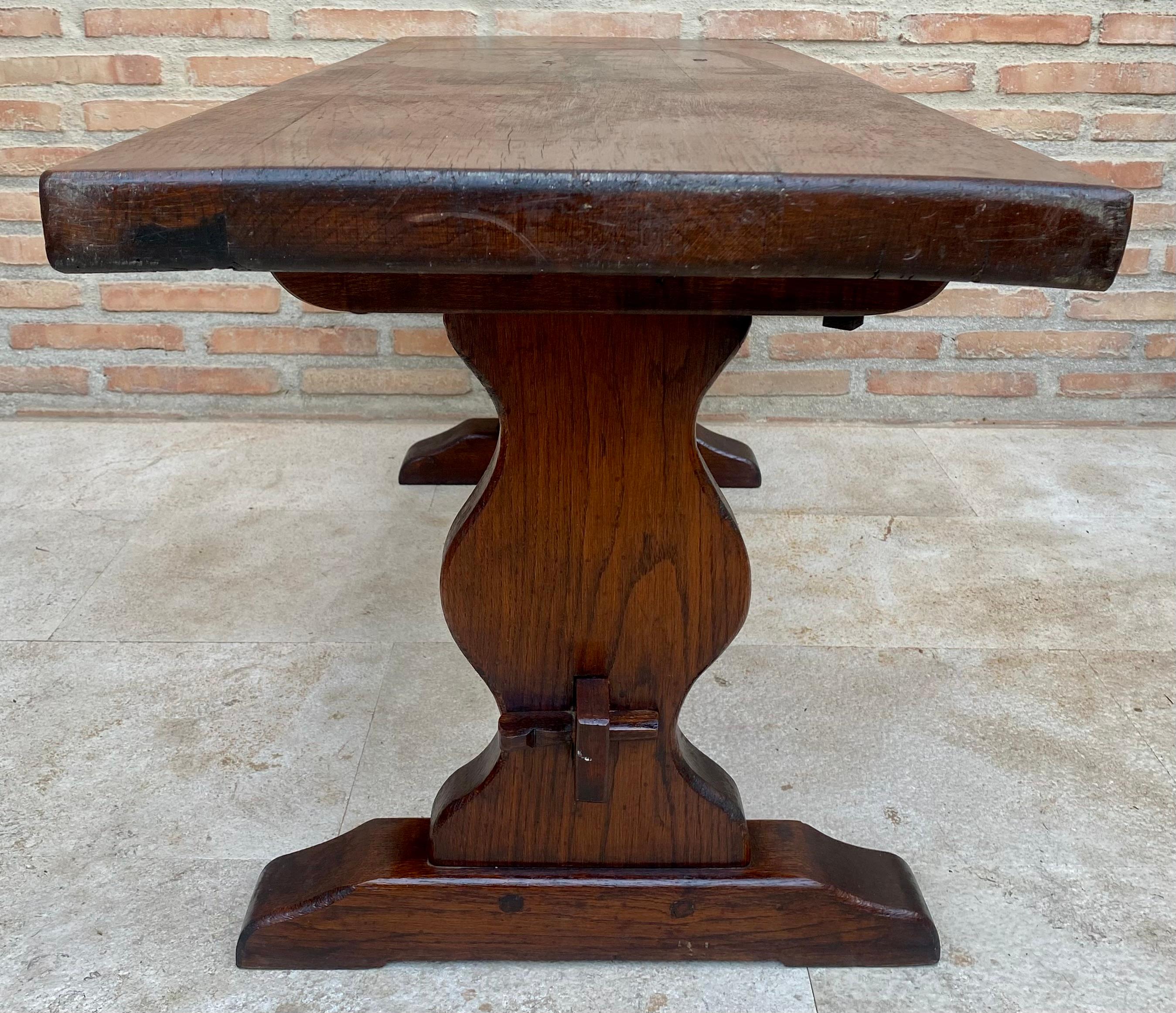Spanish Colonial Narrow Walnut Console Table, 1920s In Good Condition For Sale In Miami, FL