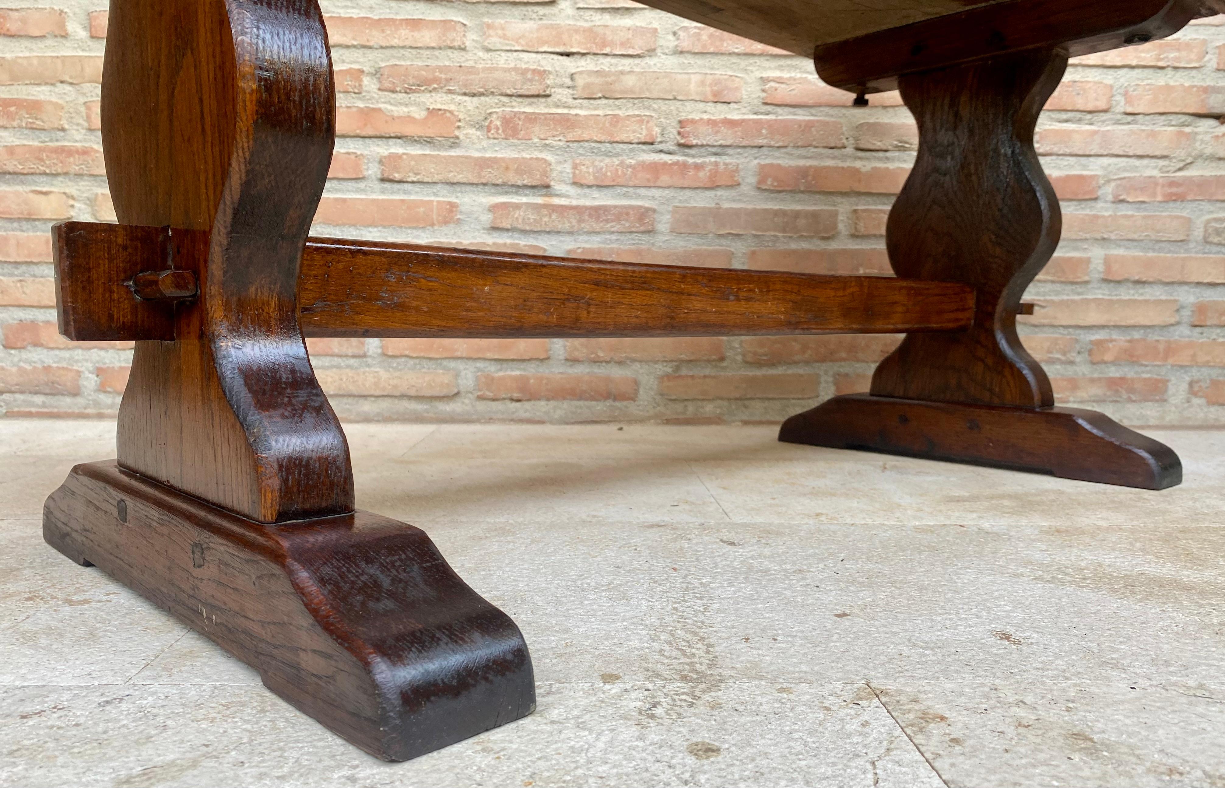 Spanish Colonial Narrow Walnut Console Table, 1920s For Sale 1