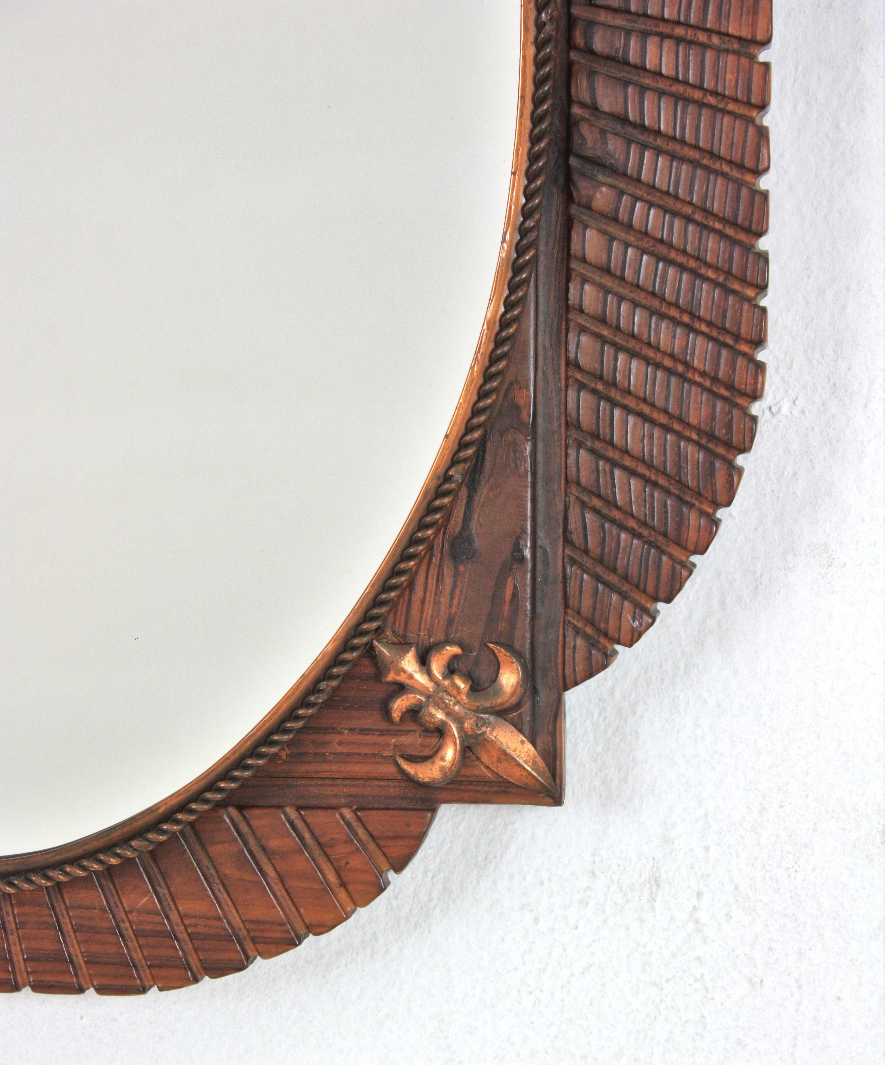 Espejo Oval Colonial Español de Madera Tallada y Detalles de Flor de Lis de Cobre Hecho a mano