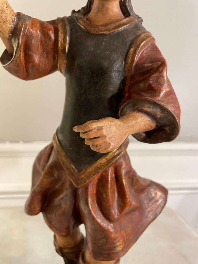 Doré Santos de Saint Michel Archange espagnol colonial peint et doré en vente