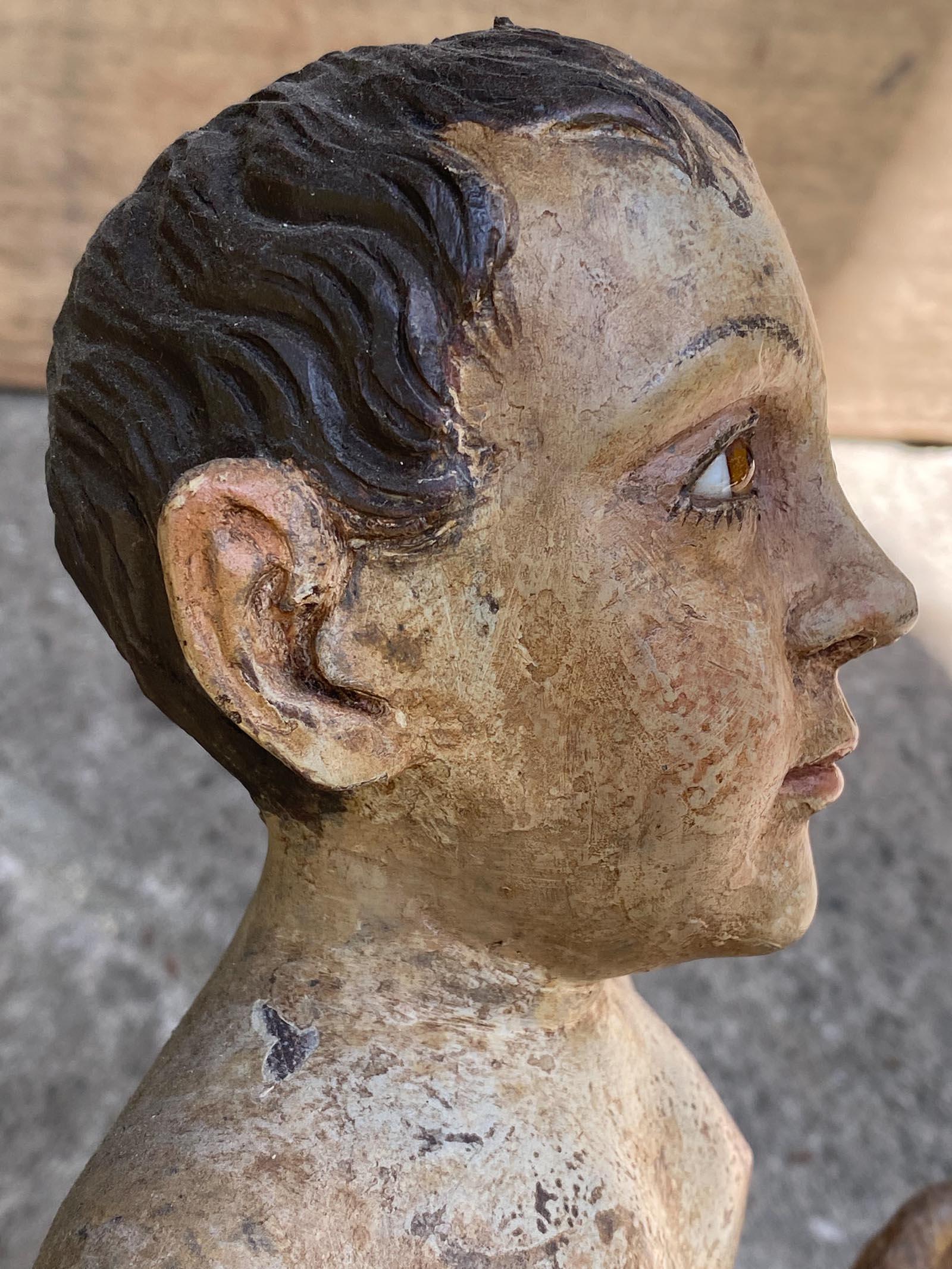 Coloniale spagnolo Coloni spagnoli policromi Nino in vendita