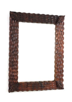 Spanischer Kolonialspiegel in rechteckiger Form mit geschnitztem Holz und Blatteckdetails, 1950er Jahre