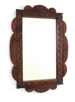 Rechteckiger Spiegel im spanischen Kolonialstil aus geschnitztem Holz mit Eisenbeschlägen