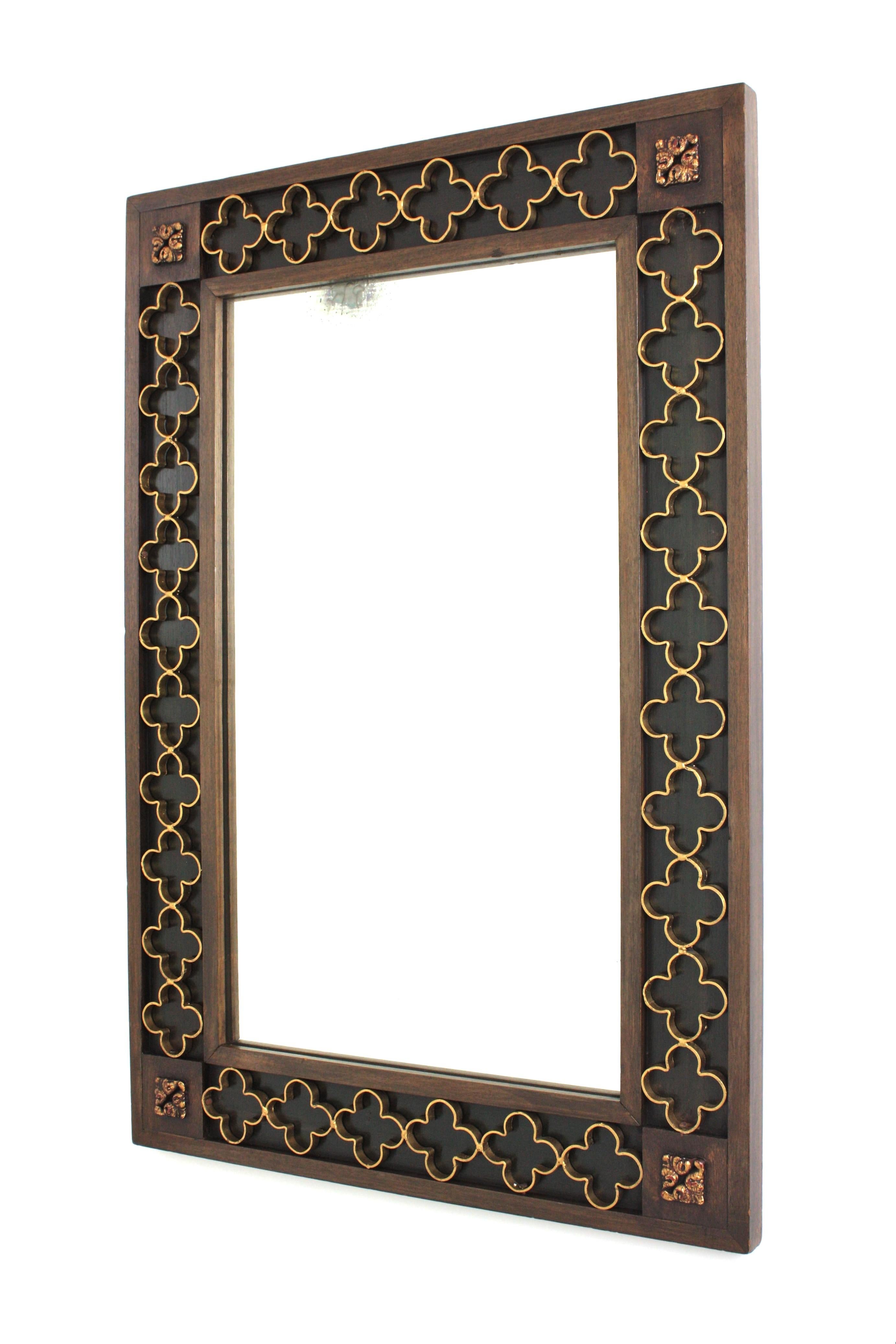 Miroir rectangulaire colonial espagnol avec rosettes en fer doré Cadre vert, années 1950 en vente 5