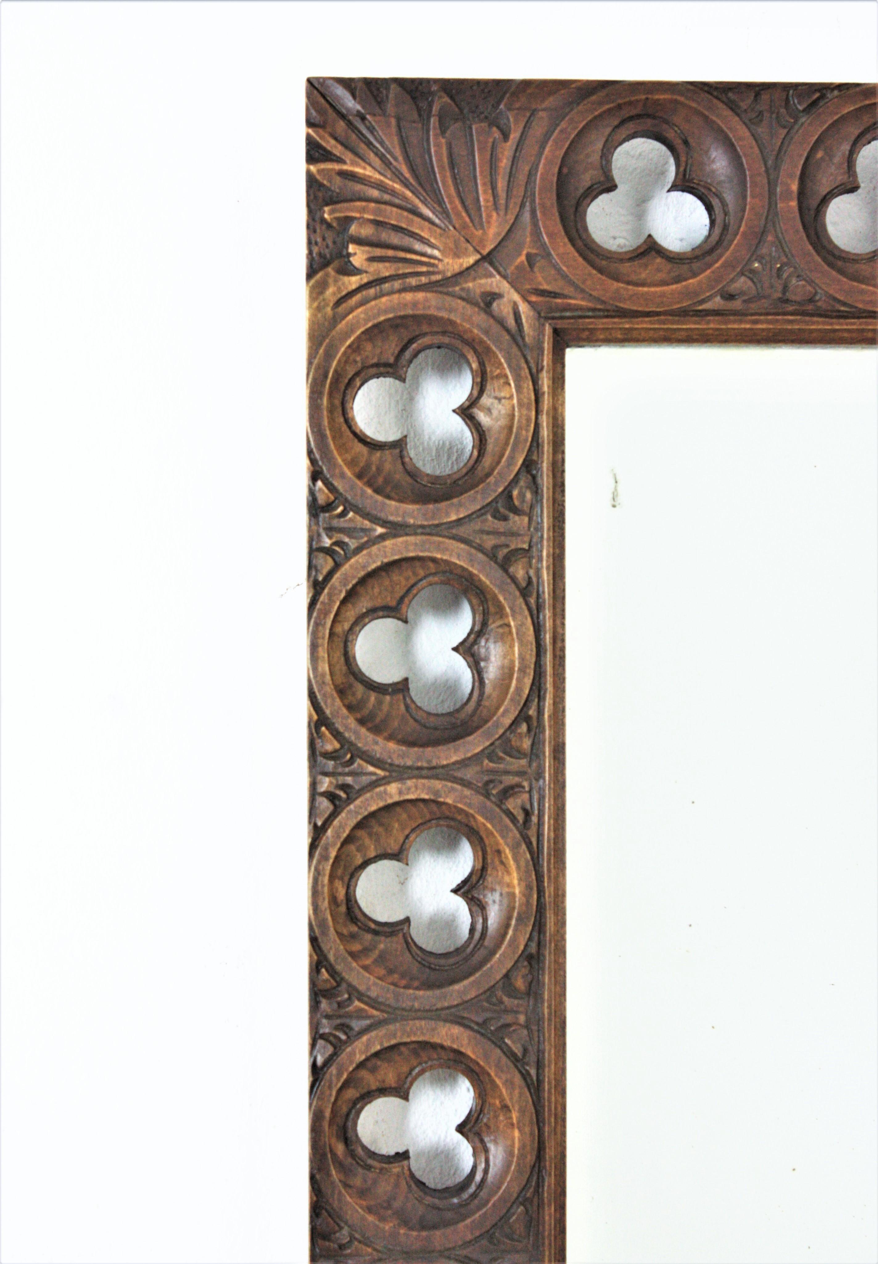 Spanish Colonial Rectangular Wall Mirror in Carved Wood In Good Condition In Barcelona, ES