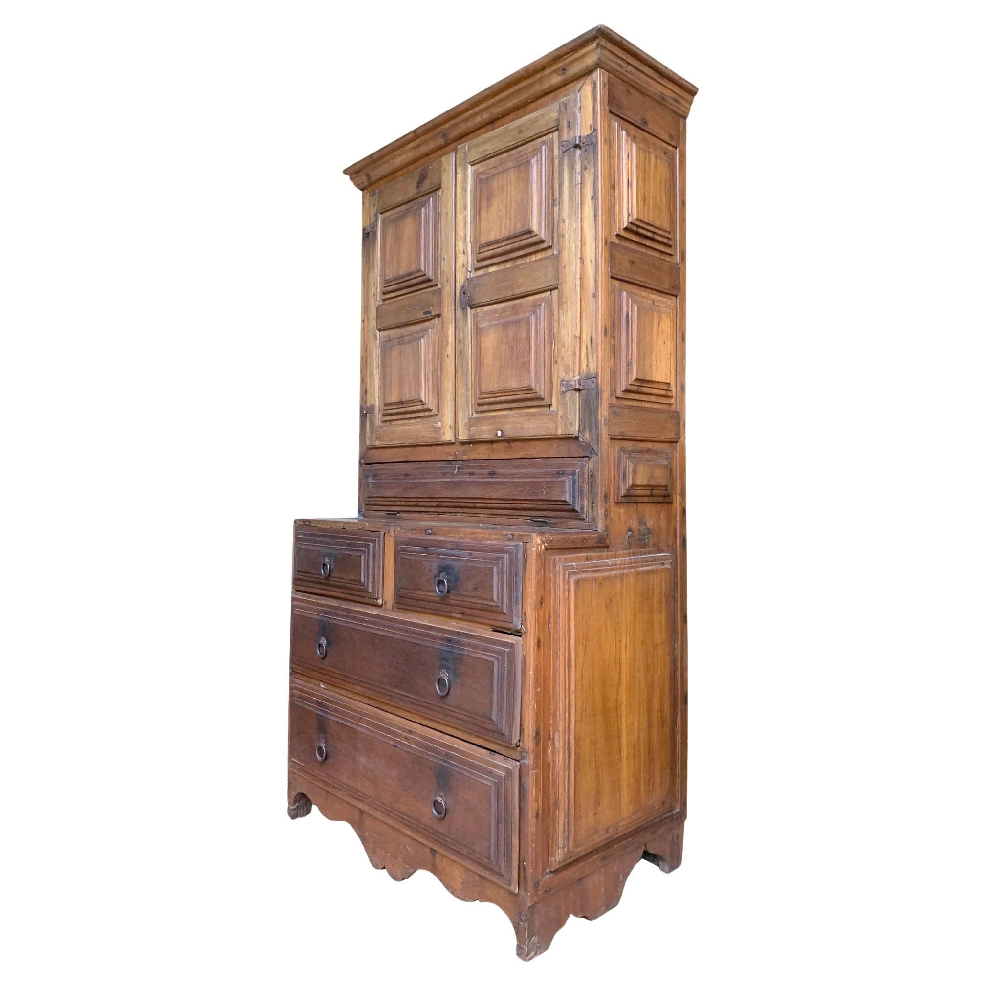Armoire de style néo-colonial espagnol - vers 1930