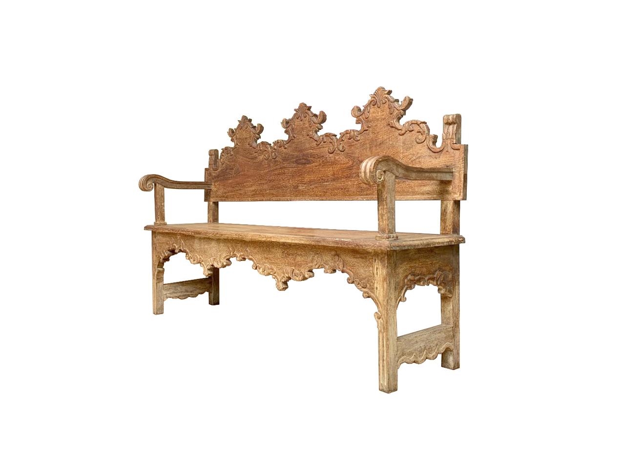Spanish Colonial Revival Hall Bench - Circa 1930 - Solid Hand Carved Sucupira 3600Wood 

Spanish Colonial Revival Hall Bench - Circa 1930 
Solid Hand Carved Wood, lots of details !
Gorgeous and unique artistic piece of furniture from the 30's. 
We