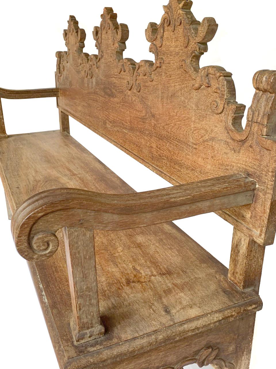 Spanish Colonial Revival Hall Bench - Circa 1930 Sucupira Hand Carved Wood  In Excellent Condition For Sale In Rio De Janeiro, BR