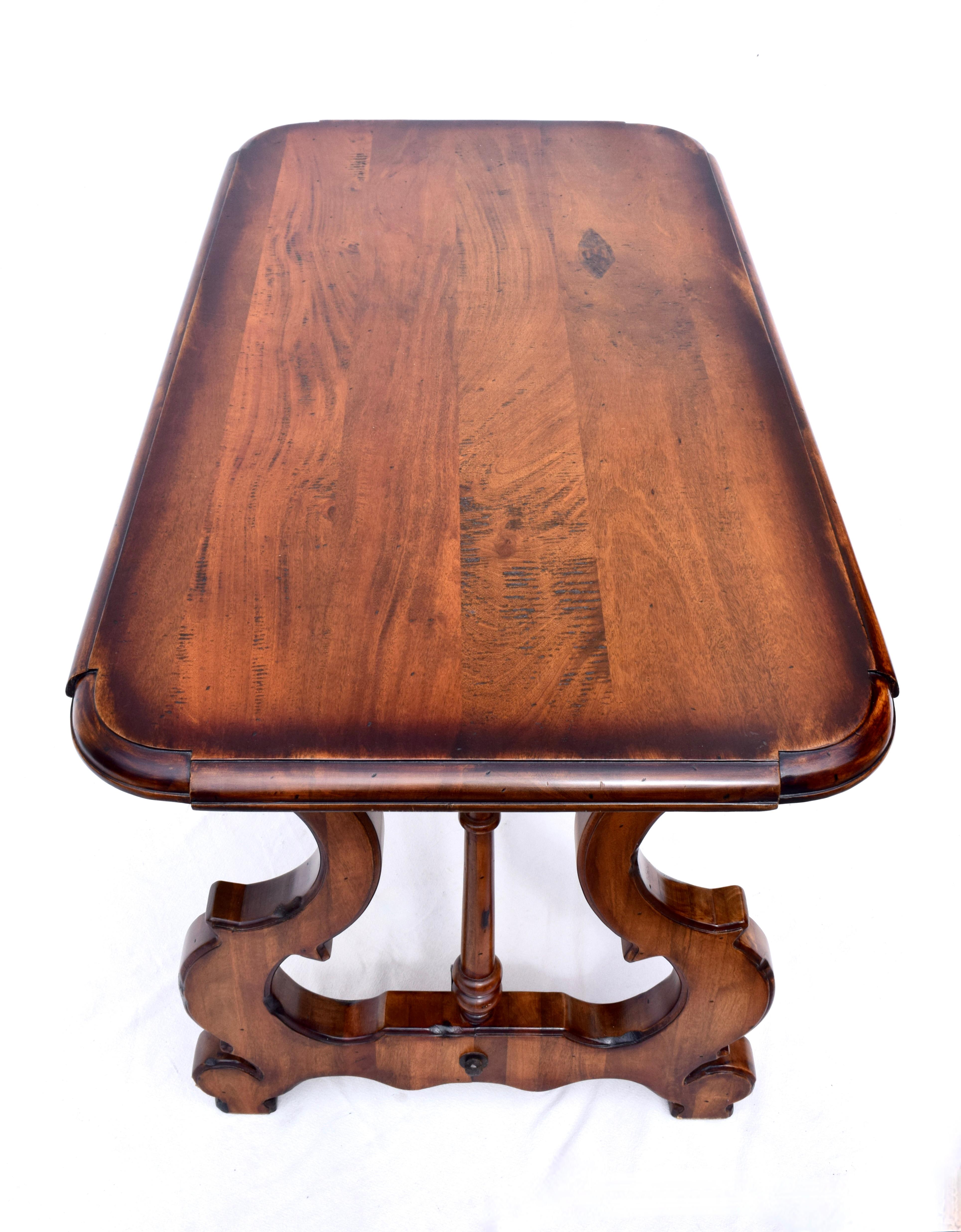 XXIe siècle et contemporain Table à écrire néo-colonial espagnol  Table de bibliothèque en vente