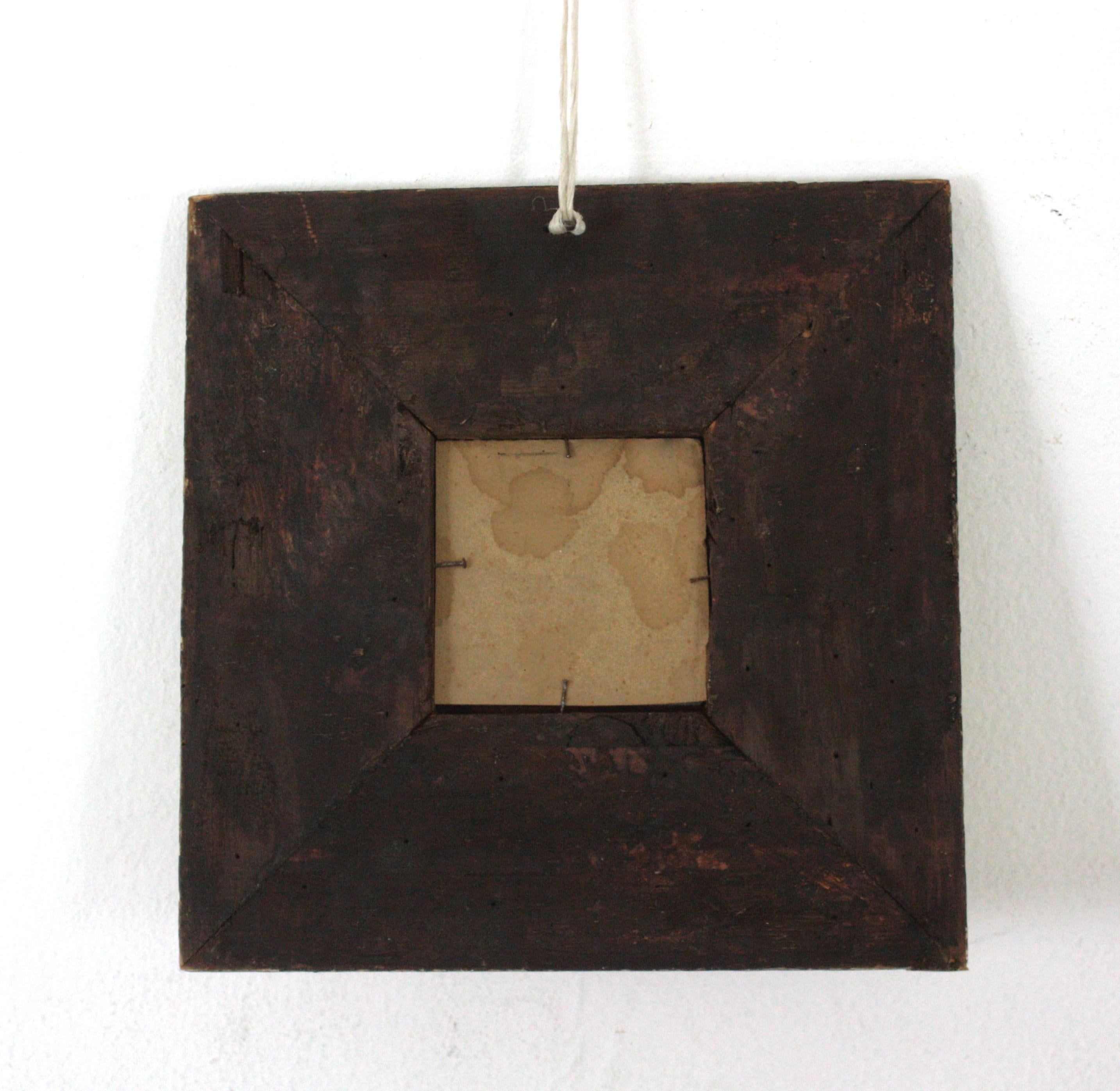 Petit miroir colonial espagnol en Wood Wood sculpté et Patina beige, 1940 en vente 4