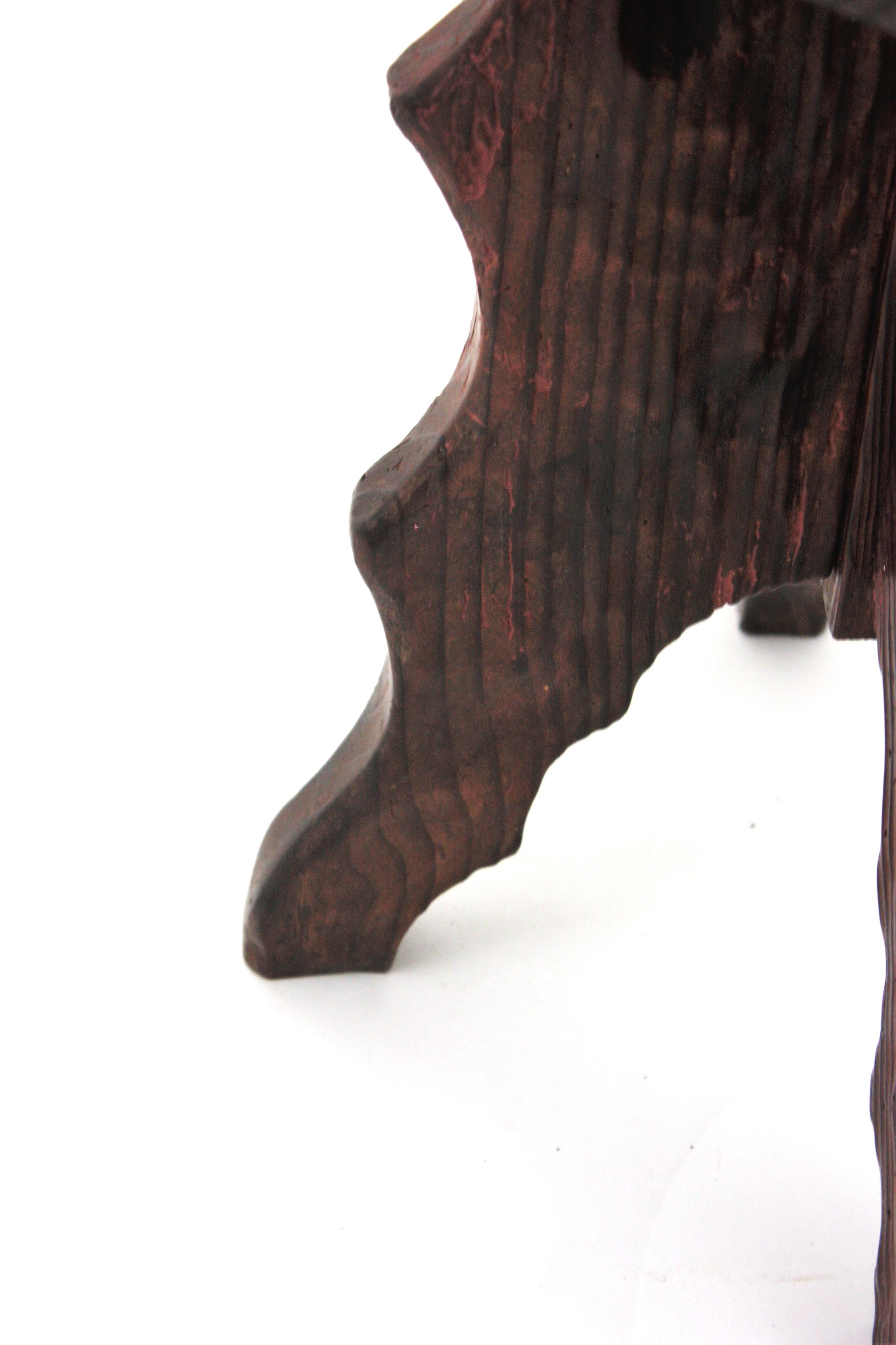 Tabouret/table d'appoint colonial espagnol en bois sculpté, années 1940 en vente 6