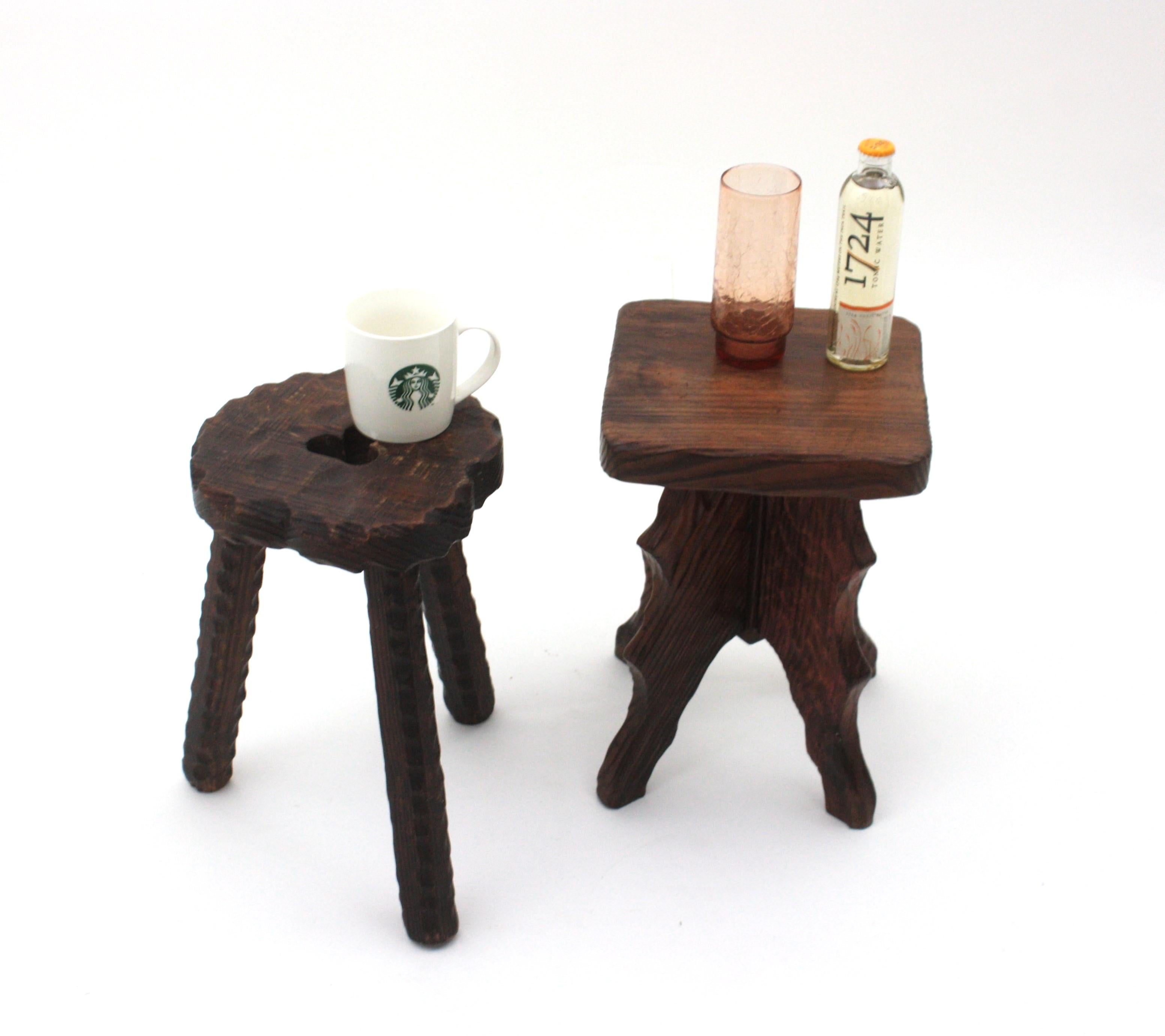 Tabouret/table d'appoint colonial espagnol en bois sculpté, années 1940 Bon état - En vente à Barcelona, ES