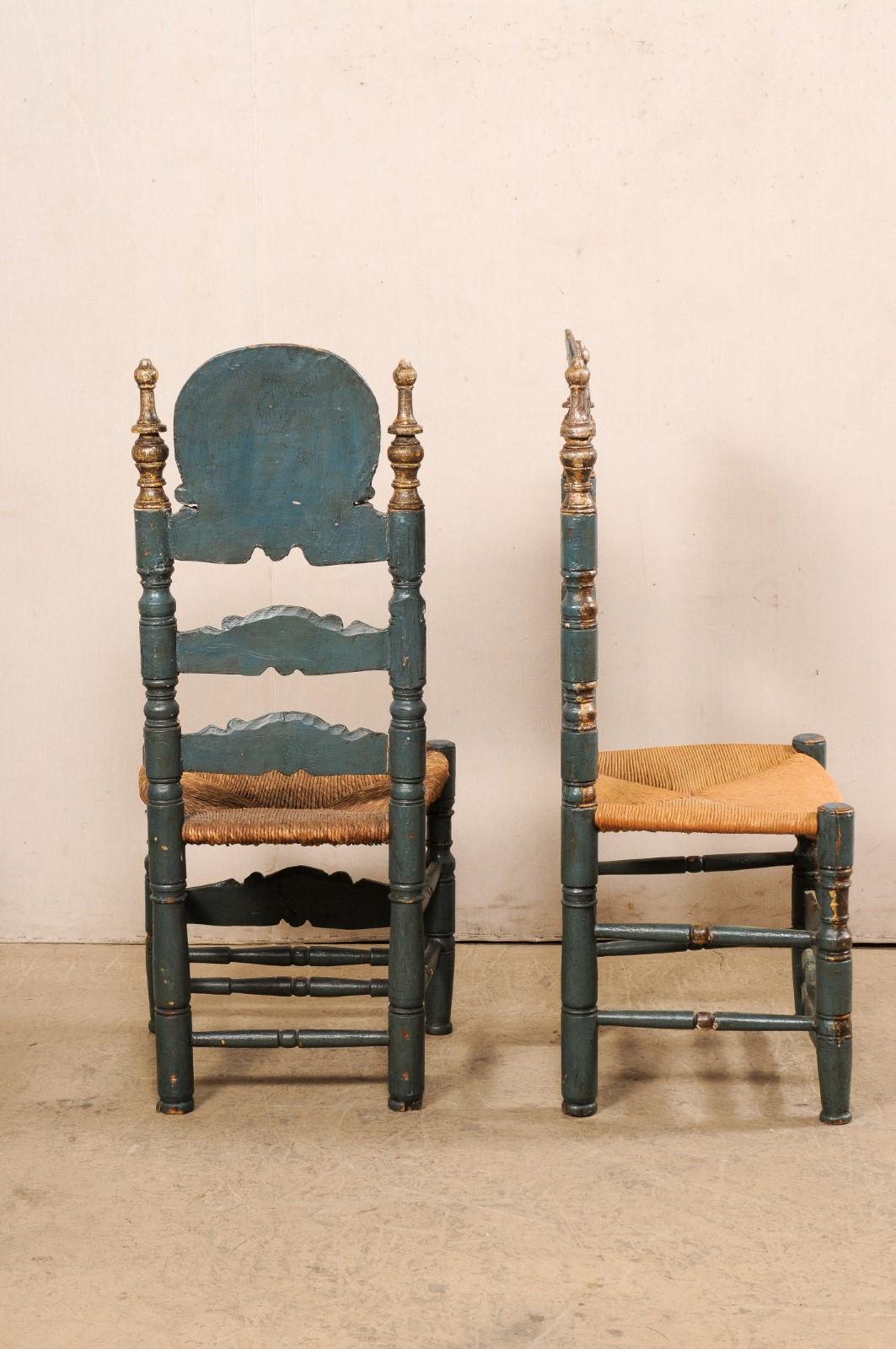 Chaises à dossier échelonné de style colonial espagnol en vente 1