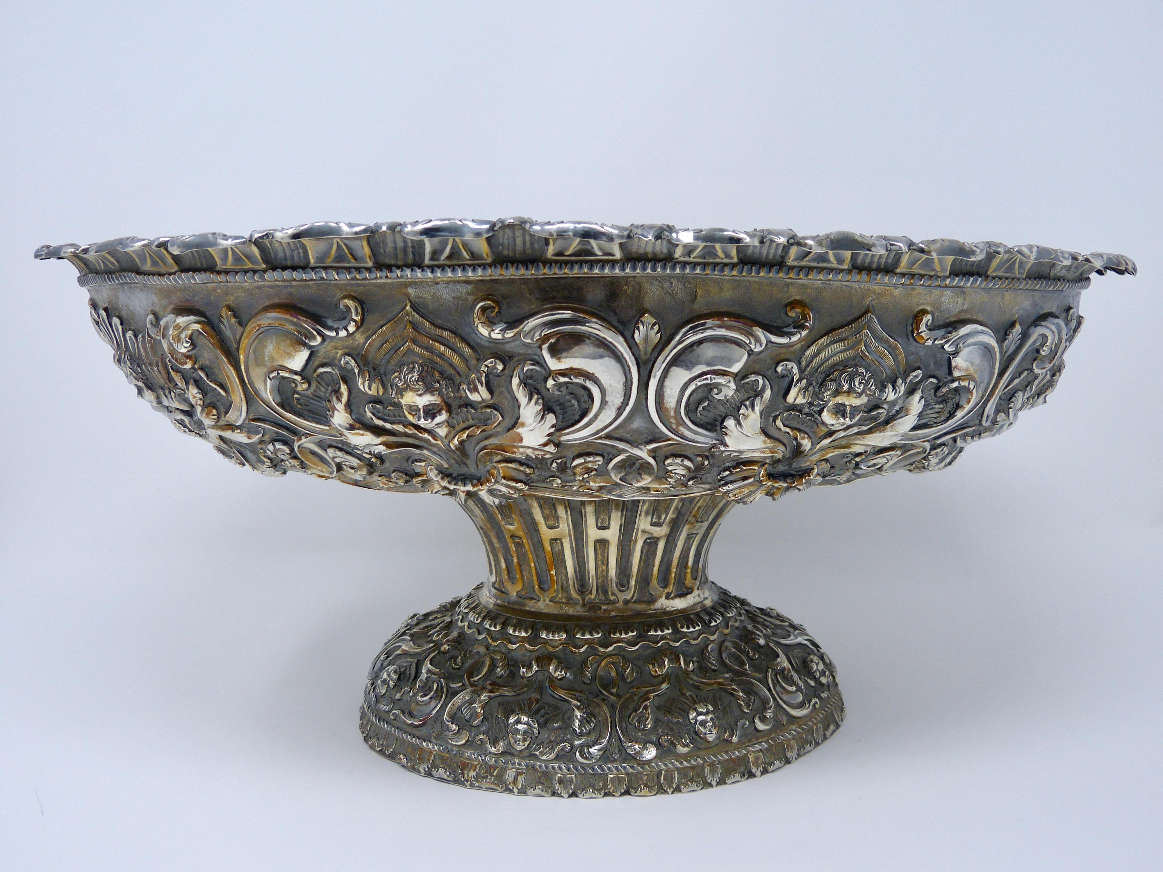 Bolivian Spanish Colonial Style Sterling Silver Centerpiece Dish Vase with Cherubs 0.925 For Sale