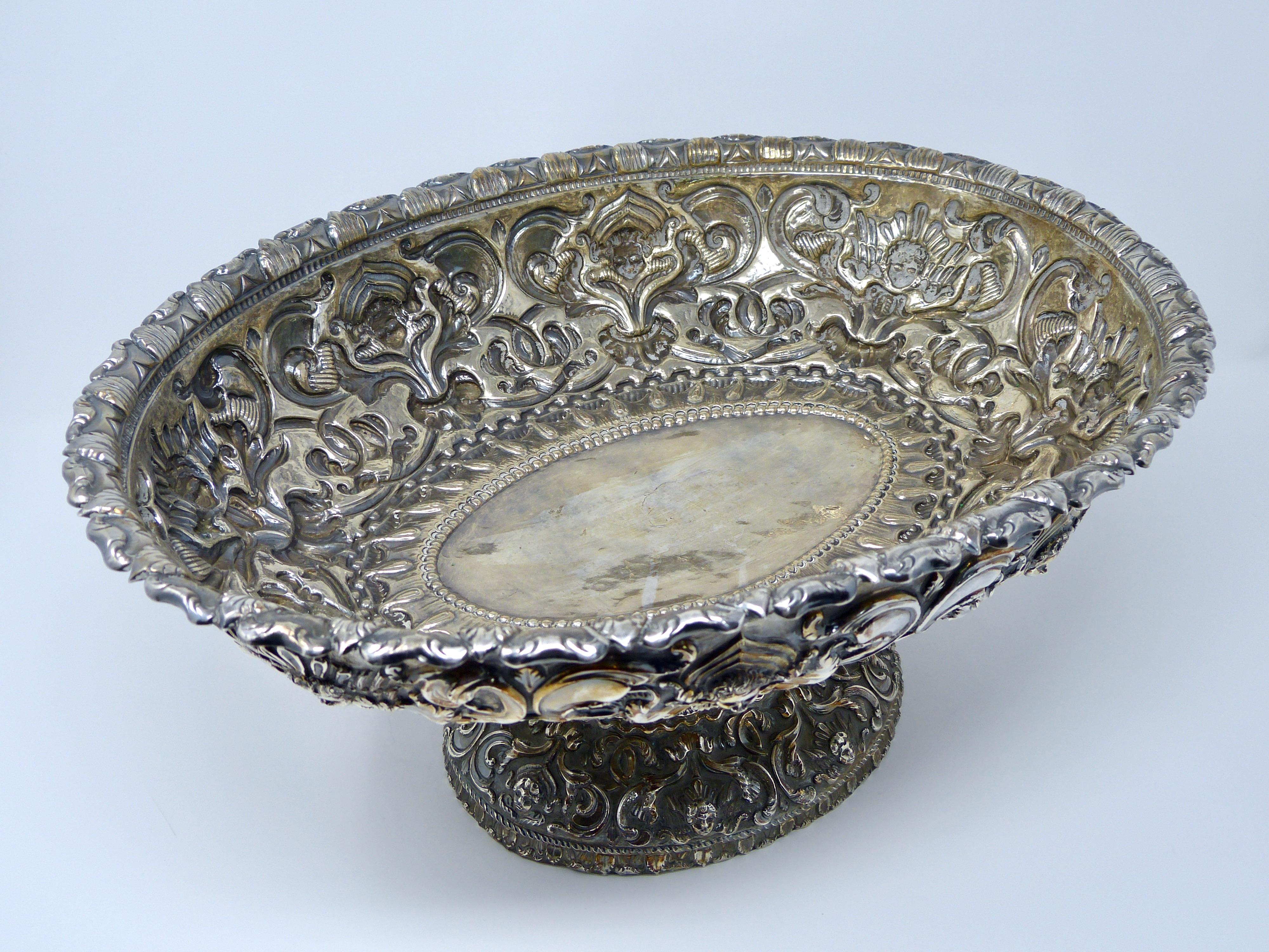Hammered Spanish Colonial Style Sterling Silver Centerpiece Dish Vase with Cherubs 0.925 For Sale