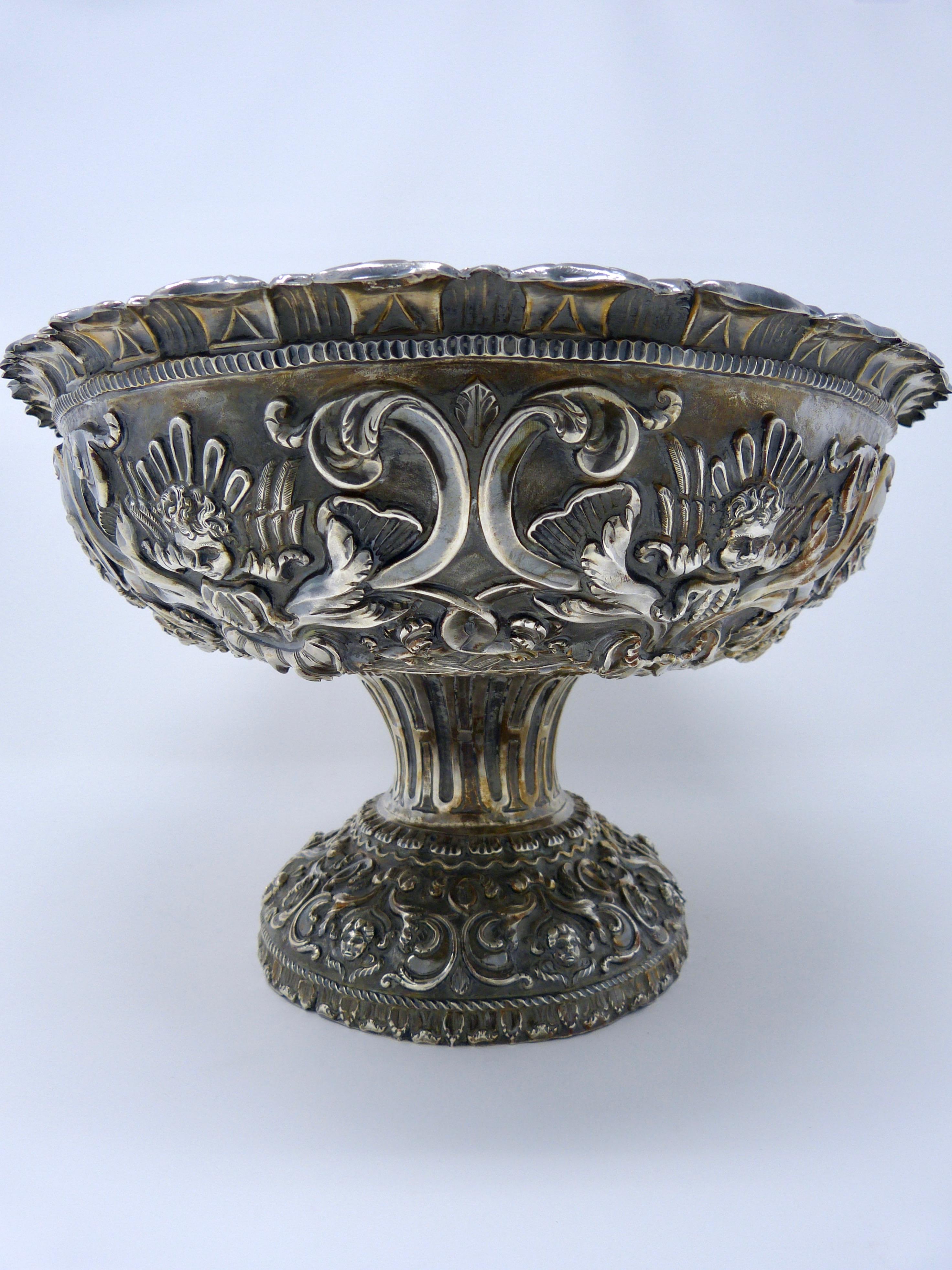 20th Century Spanish Colonial Style Sterling Silver Centerpiece Dish Vase with Cherubs 0.925 For Sale