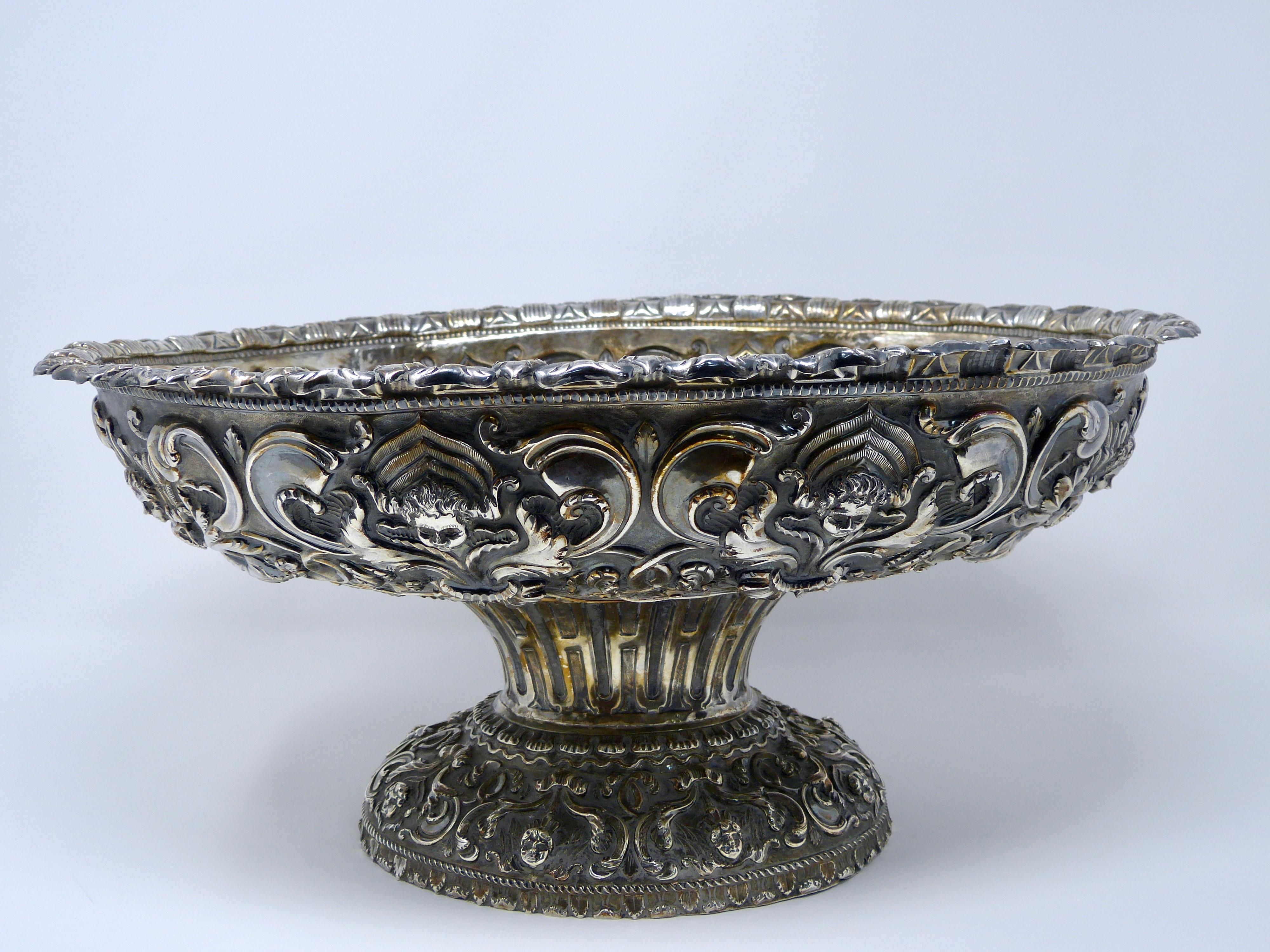 Spanish Colonial Style Sterling Silver Centerpiece Dish Vase with Cherubs 0.925 For Sale 1