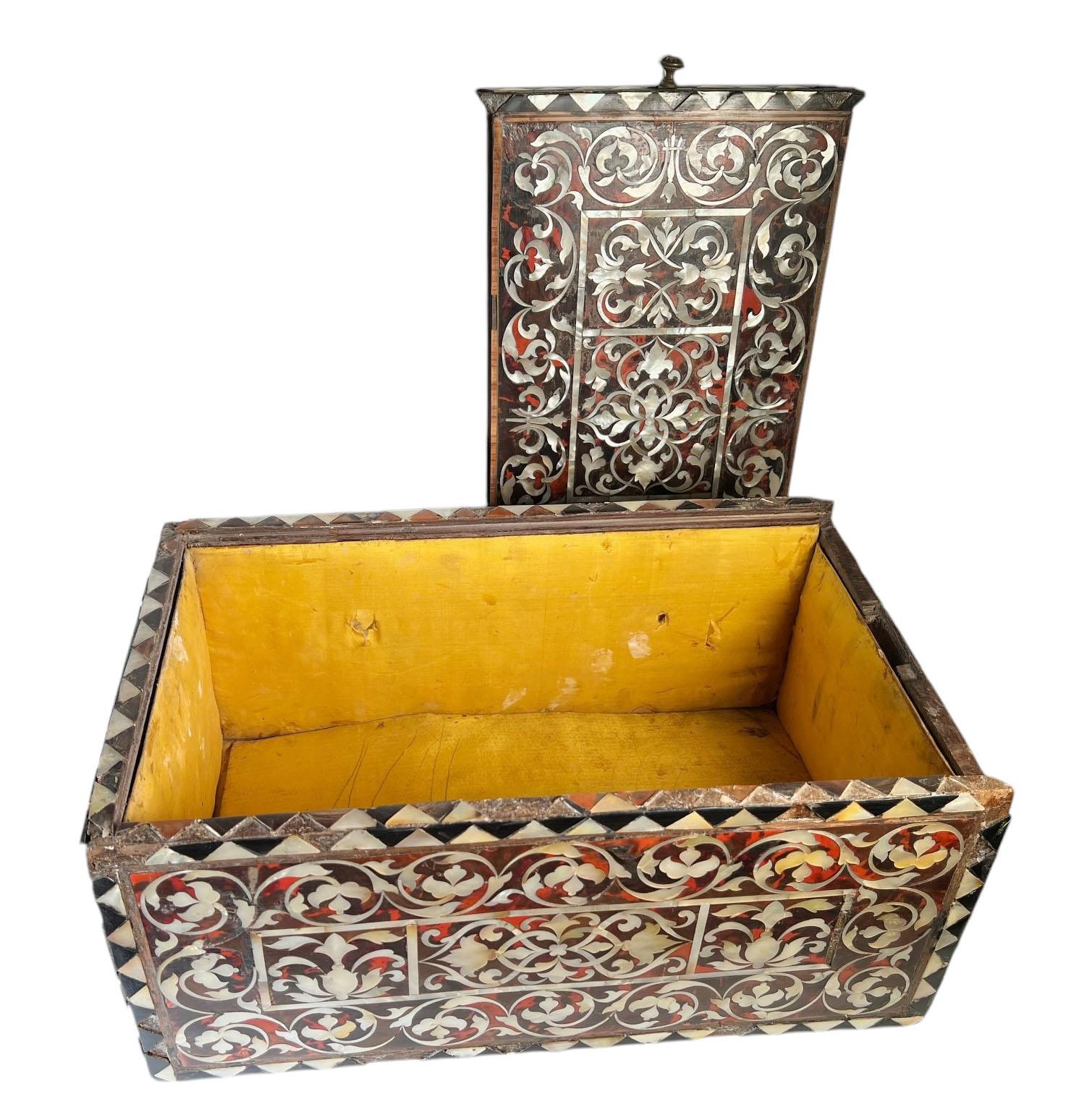 Caja colonial española de carey y nácar en Bueno estado para la venta en Dallas, TX