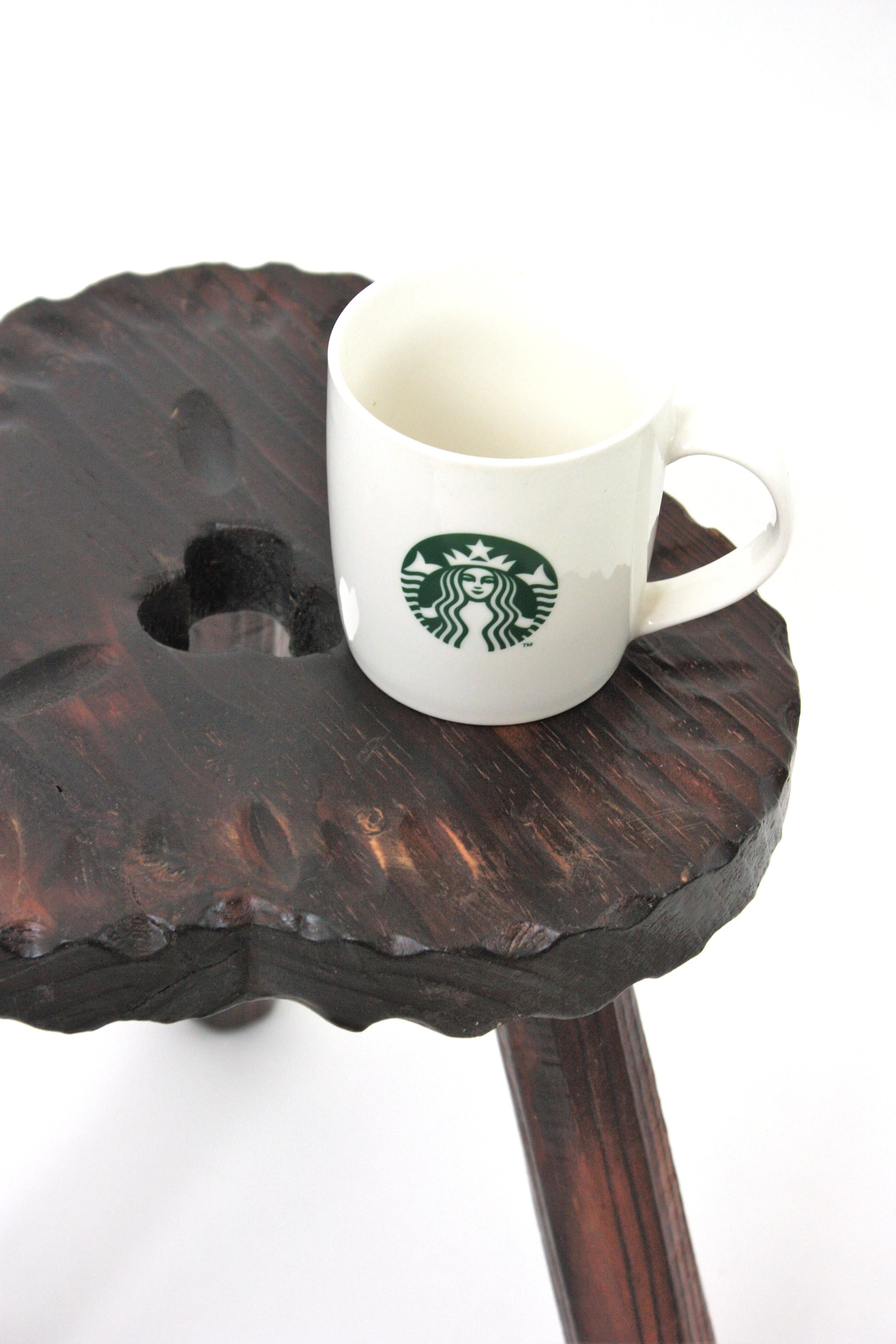 Spanish Colonial Tripod Stool / Side Table in Carved Wood, 1950s For Sale 12