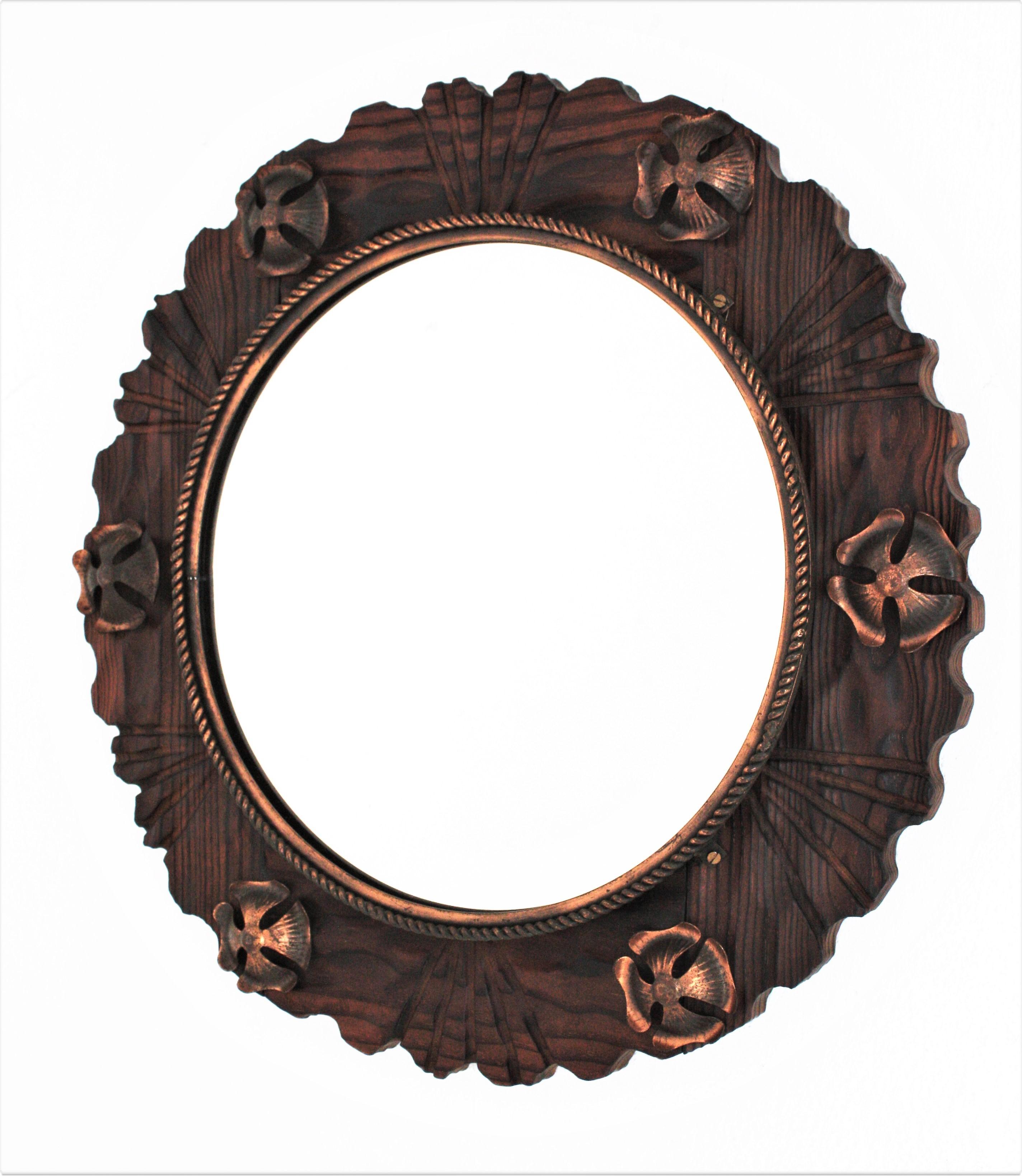 Spanish Colonial Wall Mirror in Carved Wood with Metal Flowers For Sale 4